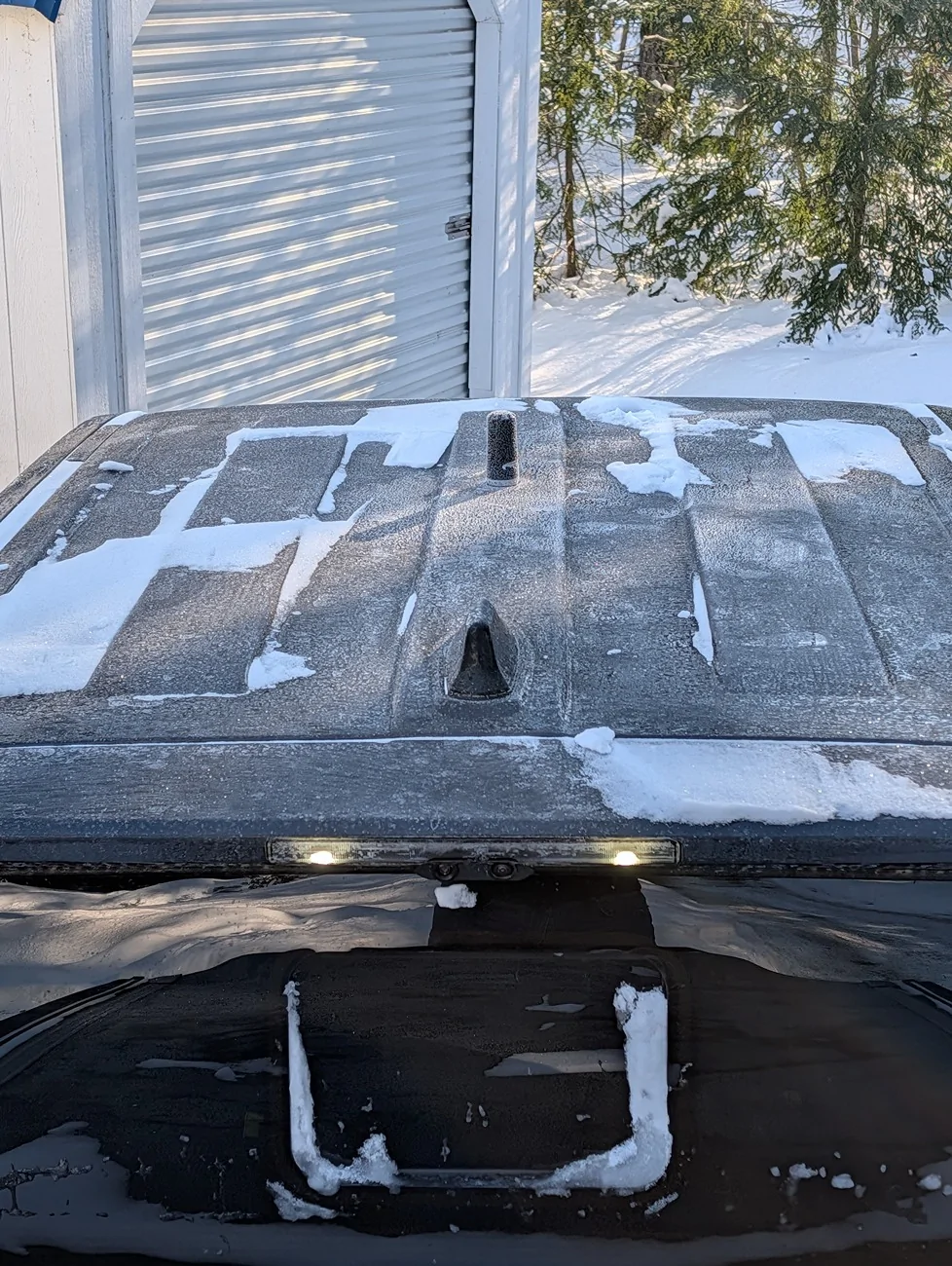 Location of antenna on roof.webp