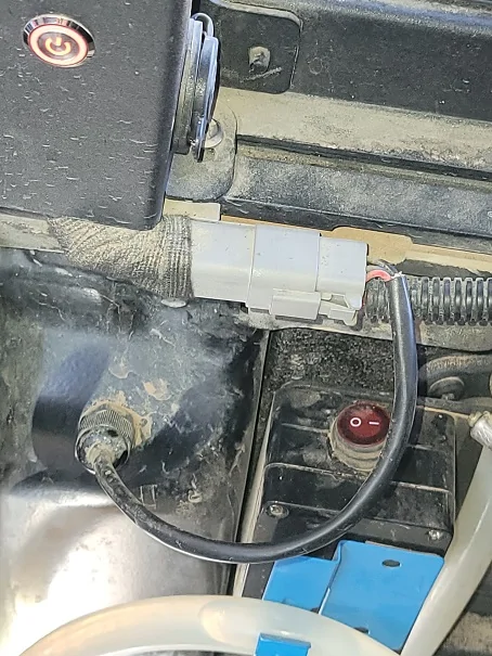 2024 Tacoma Dirtbox Overland Canopy/Camper + Prinsu Rack Brake light gland