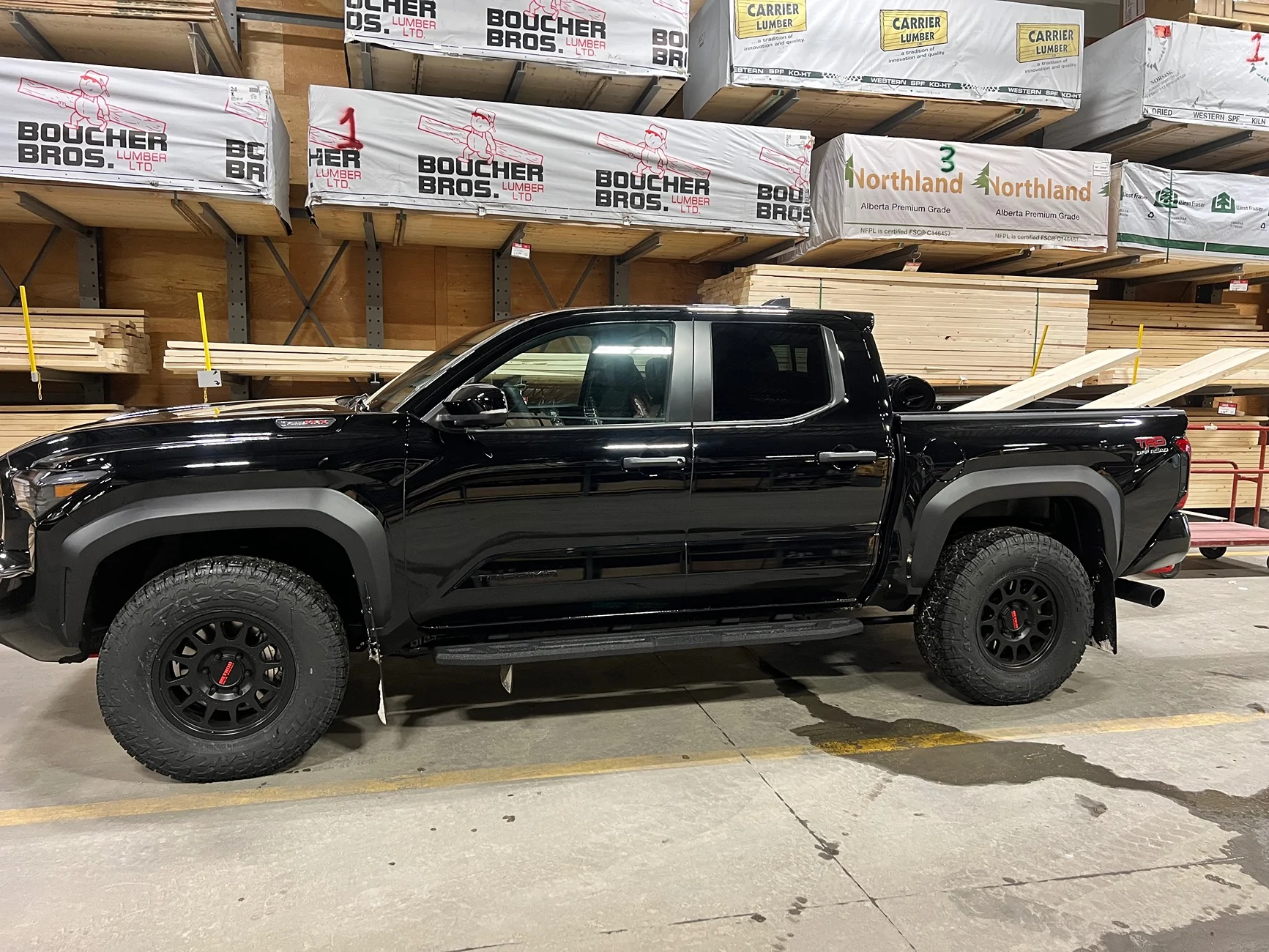 2024 Tacoma 33's (285/70/17 tires) with 703 Method wheels (+35 offset) on factory suspension 2024 Tacoma TRD Off-Road IMG_7101