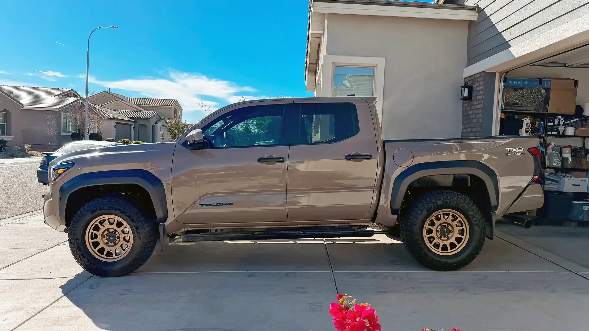 2024 Tacoma 33's (285/70/17 tires) with 703 Method wheels (+35 offset) on factory suspension 2026 Tacoma TRD Off-Road 44051-60e51e6b9a2b0007b797941844f7ceed