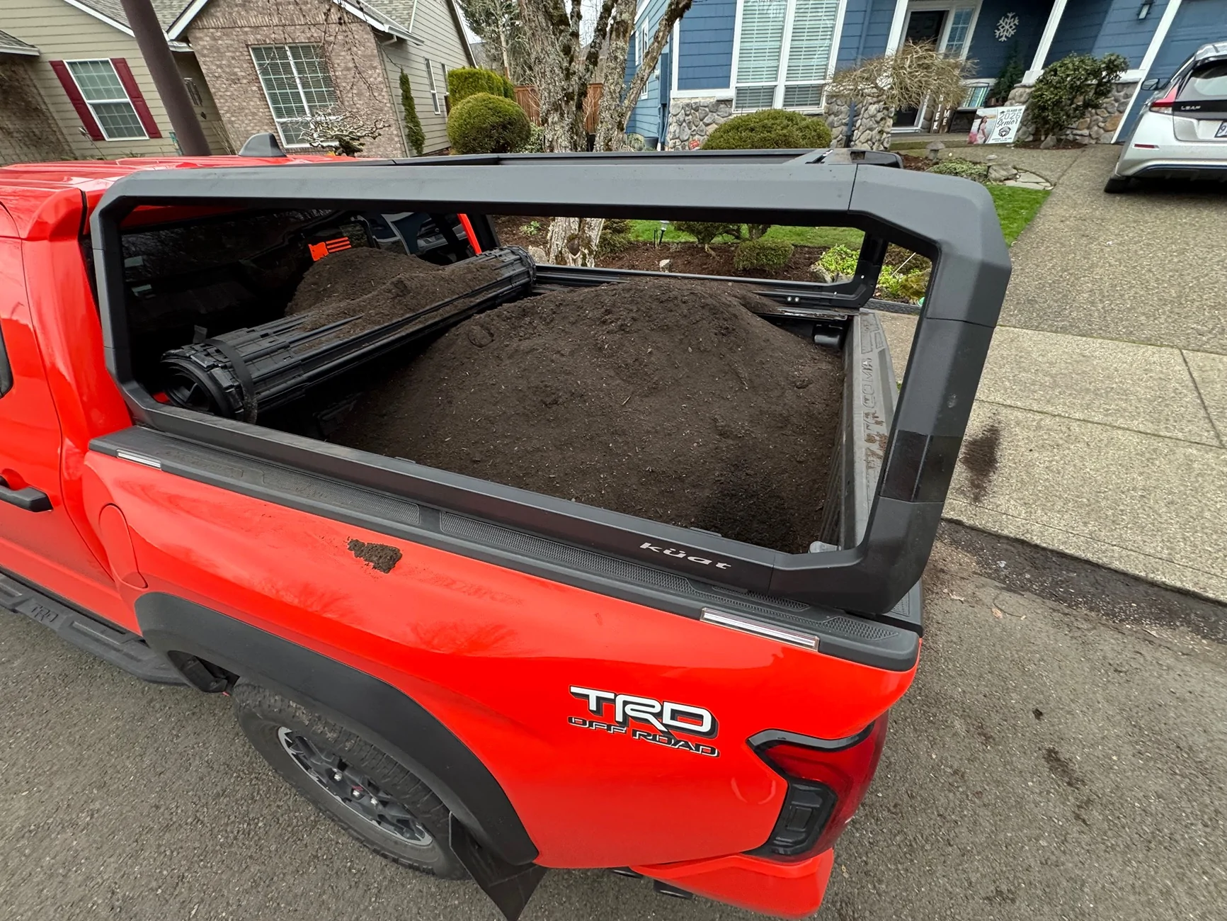 2024 Tacoma Best T-slot Tonneau cover?  Is it worthwhile to get one with T-slot? IMG_3787