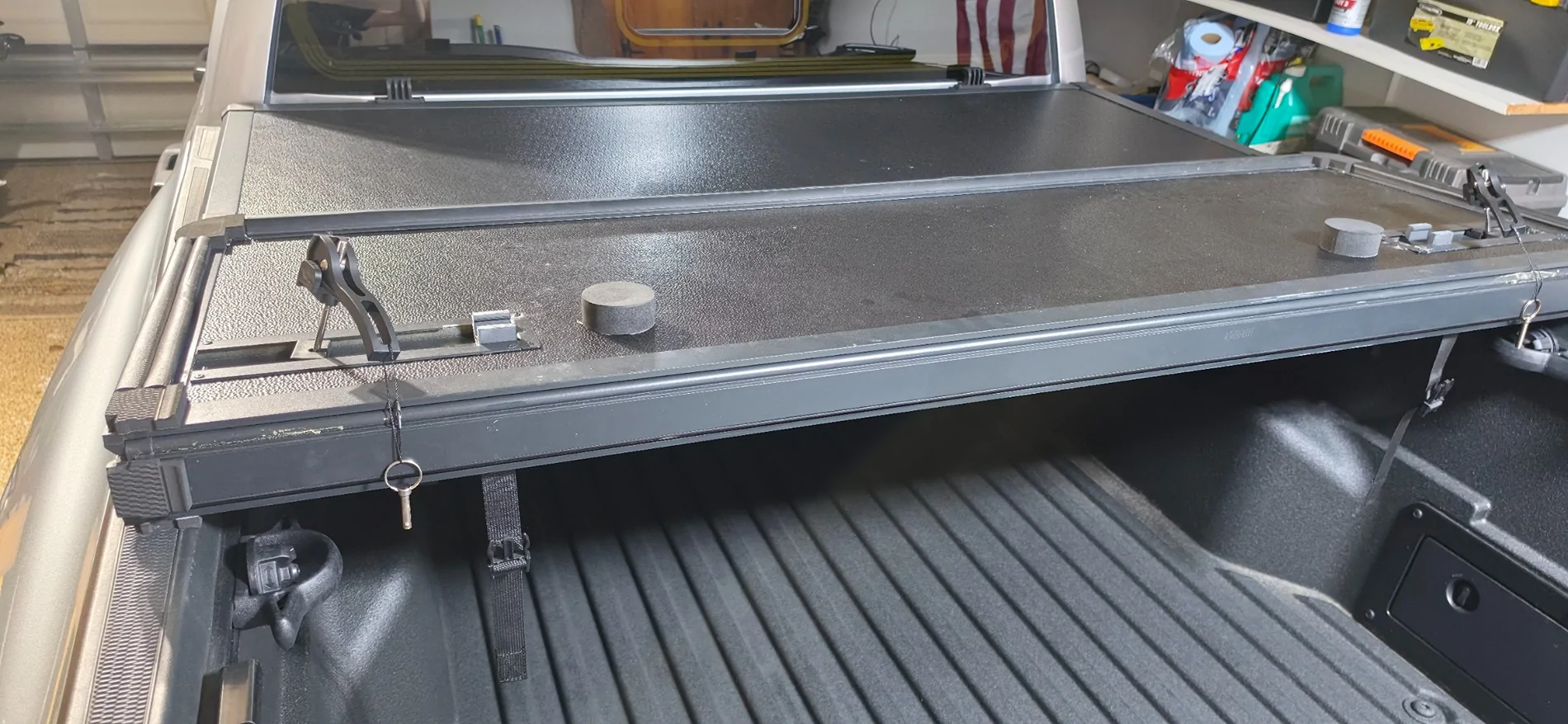 2024 Tacoma Can anyone ID this Tonneau cover? 1773535425525-vh