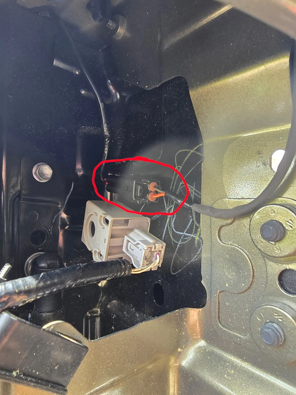 2024 Tacoma Bed Cap Scene Light Installation 20260314_135041