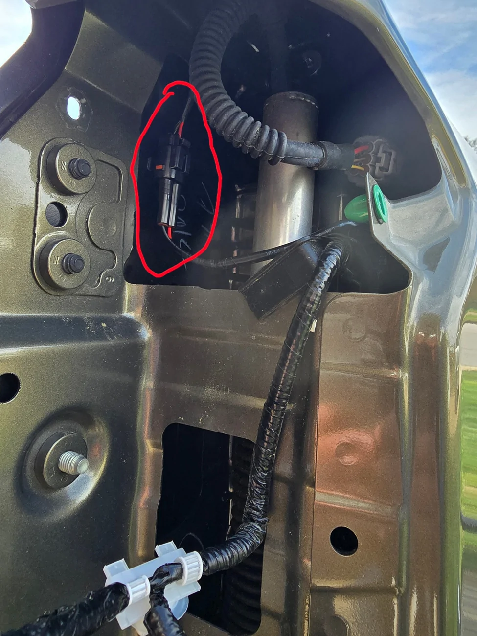 2024 Tacoma Bed Cap Scene Light Installation 20260314_134814