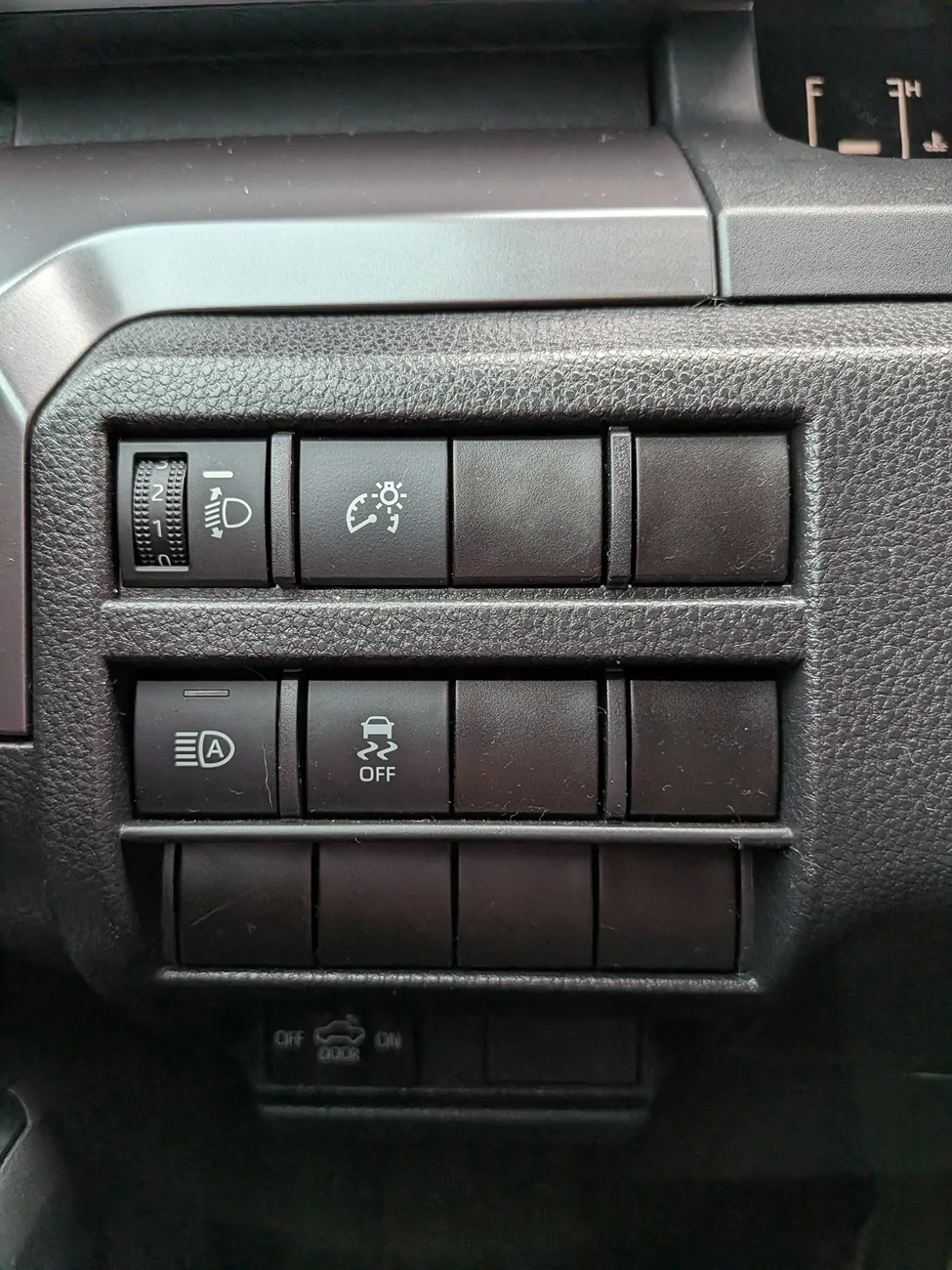 2024 Tacoma Can I get some pointers for the Pro Grille & Lightbar ? PXL_20260402_191952371