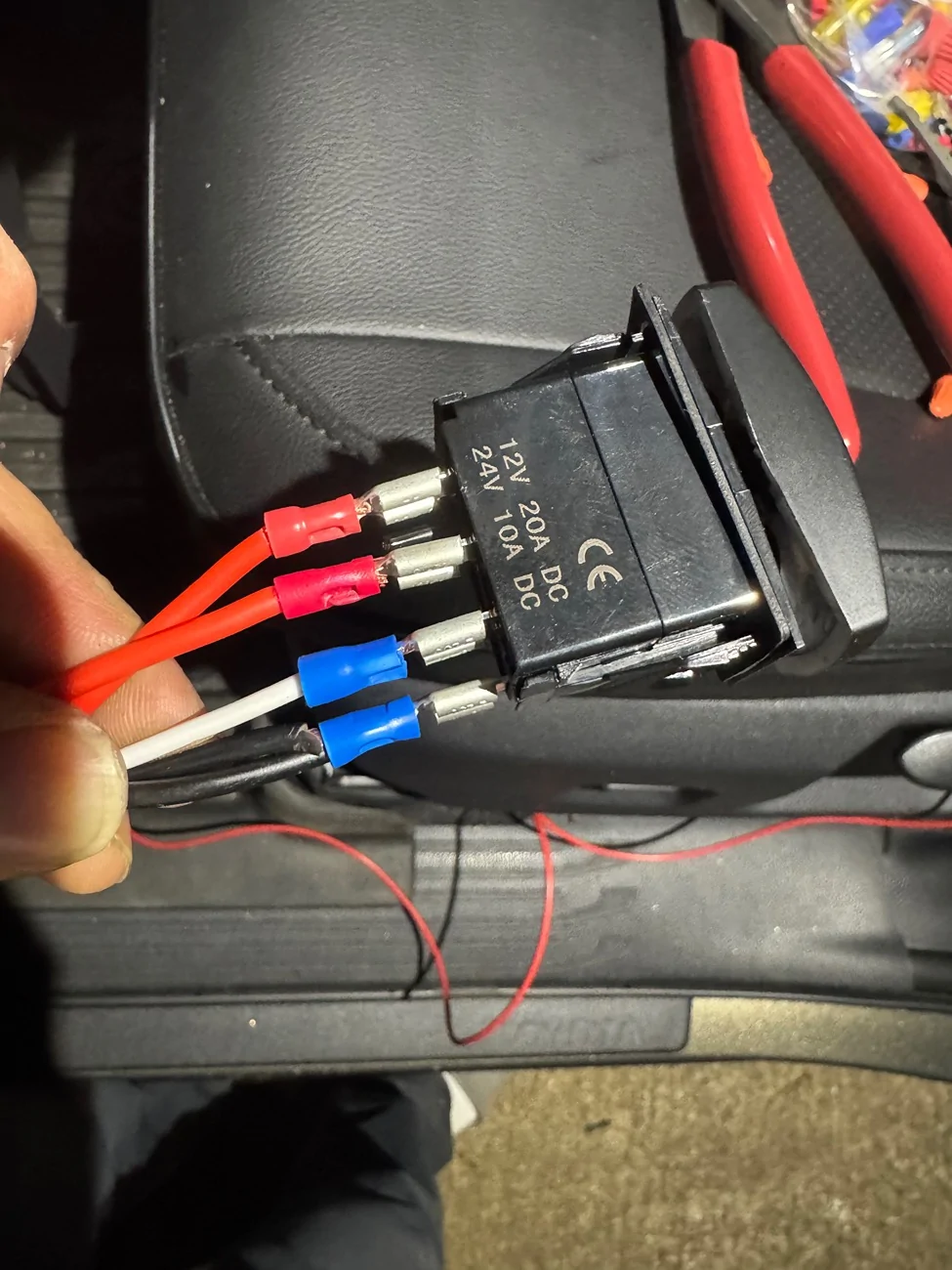 2024 Tacoma Need help wiring rough country rocker switch to Tacoma square light switch . Dual action light bar IMG_4293