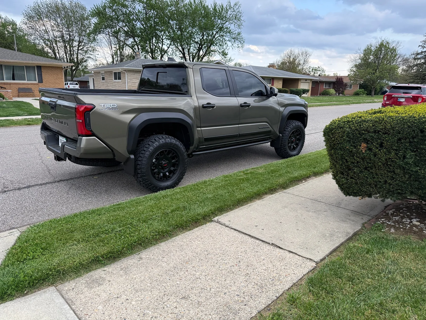 2024 Tacoma 34-35 18" Tires (non load-E) recommendations IMG_5791