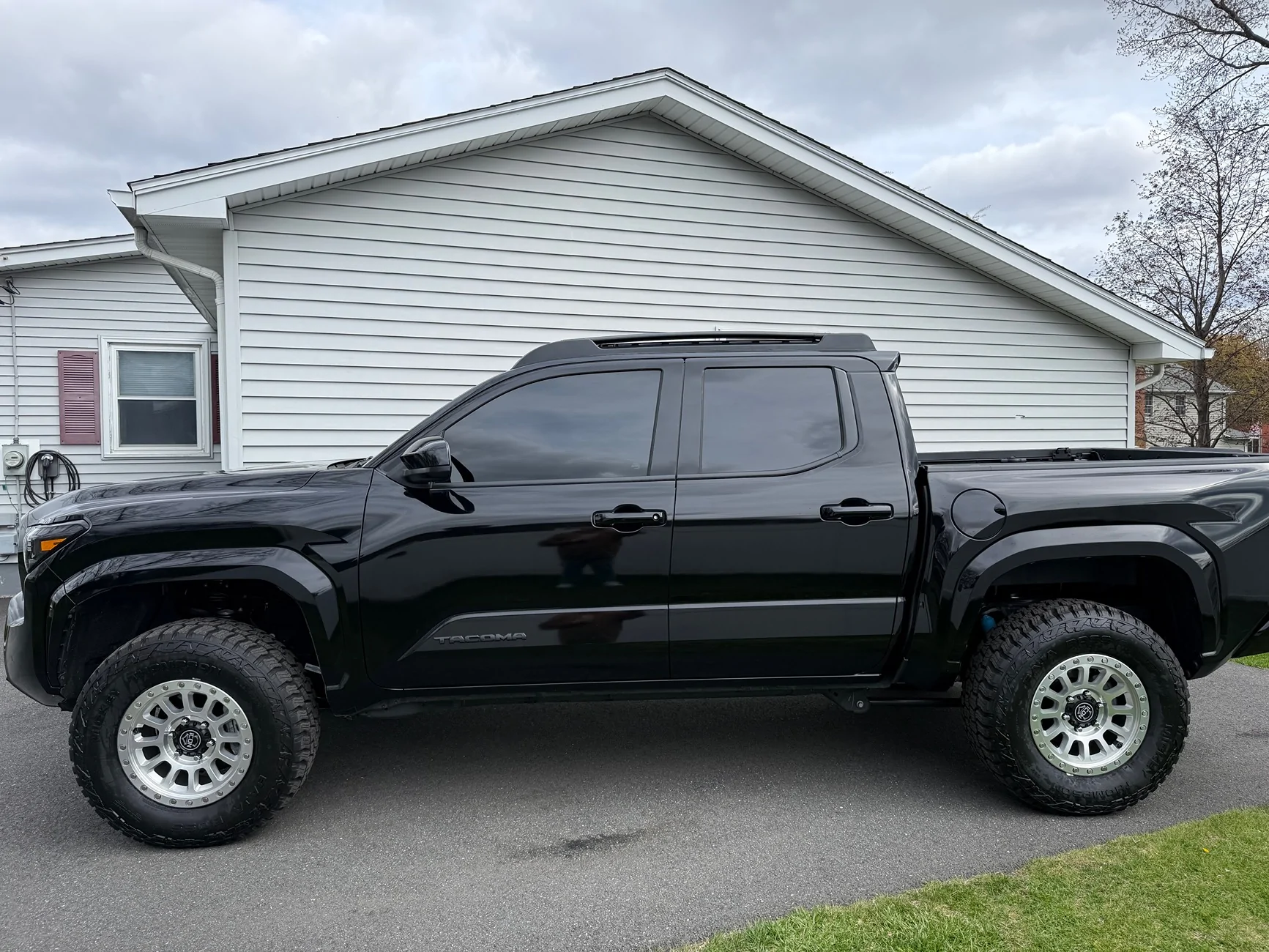2024 Tacoma What did you do TO / WITH your 4th gen Tacoma today?! 👨‍🏭 🧰 📸 IMG_3784
