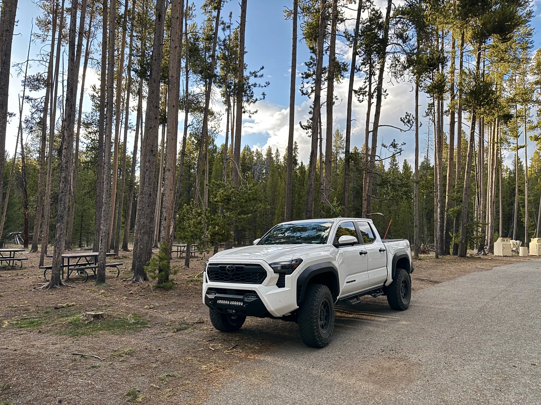 2024 Tacoma 33's (285/70/17 tires) with 703 Method wheels (+35 offset) on factory suspension 2026 Tacoma TRD Off-Road IMG_5030