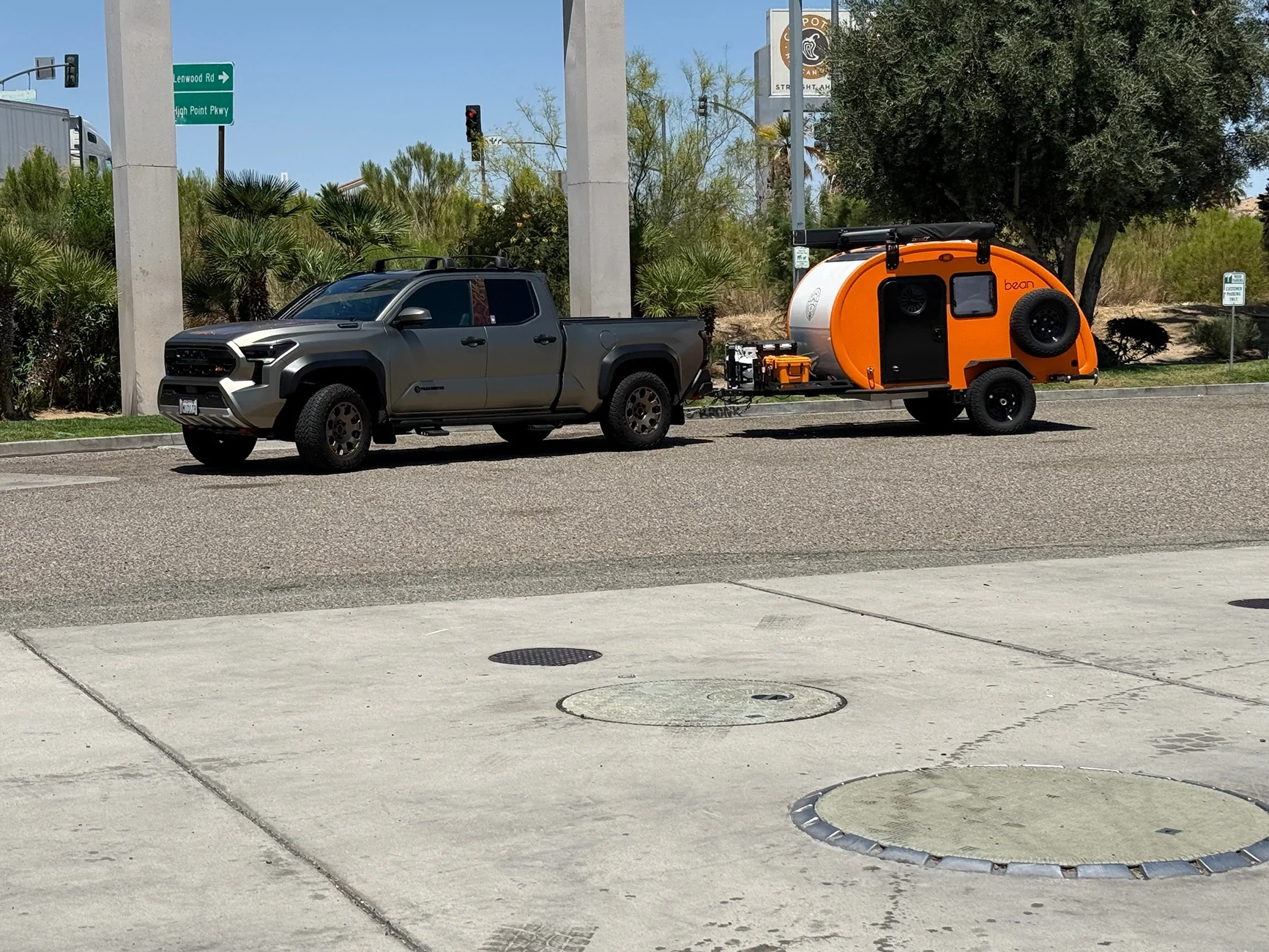 2024 Tacoma What did you do TO / WITH your 4th gen Tacoma today?! 👨‍🏭 🧰 📸 IMG_4104