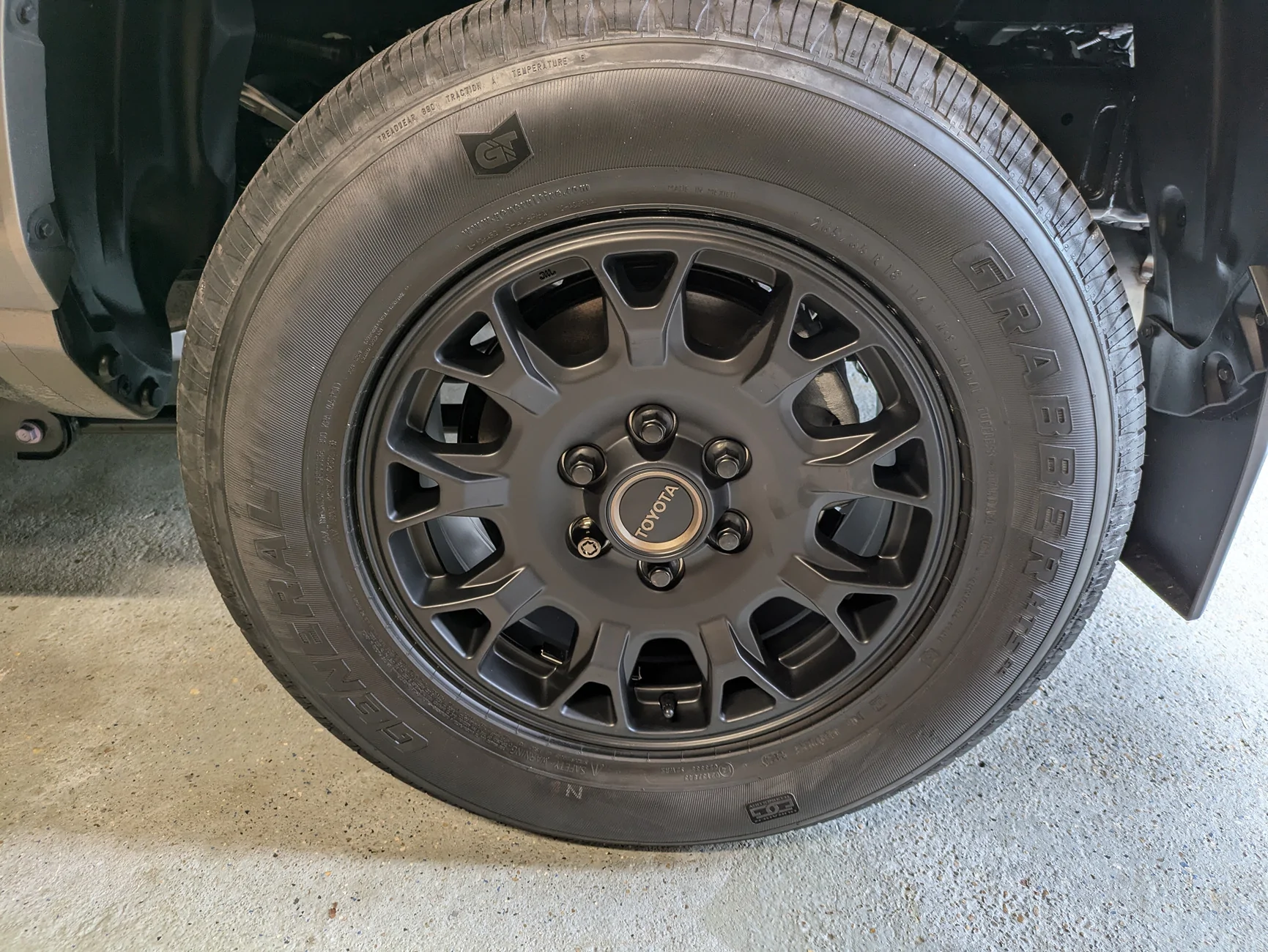 2024 Tacoma 18" TRD Wheels +45mm & 275/70R18 on TRD Offroad Premium. Anybody? PXL_20241004_194243994