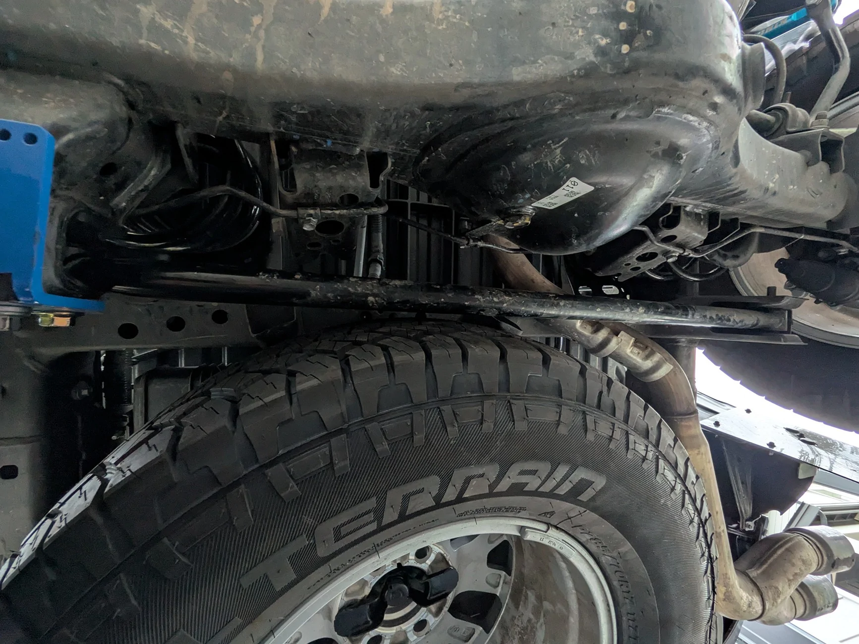 2024 Tacoma Anyone got a pic of a 285/70/17 in the spare tire slot? PXL_20260605_020620079