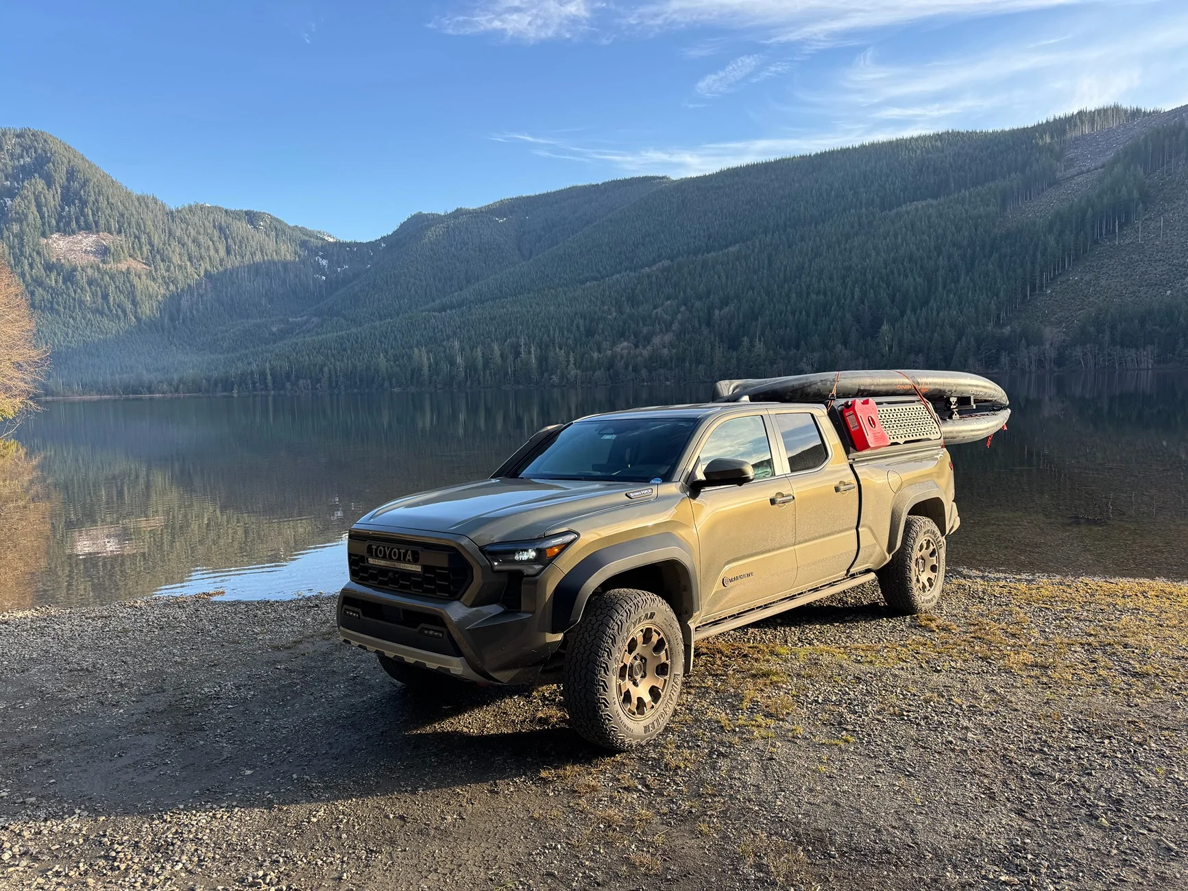 2024 Tacoma Going from Retrax XR Pro tonneau cover and Kuat Ibex to Alu-Cab Contour and Sherpa Rainier for Fly Fishing IMG_3556