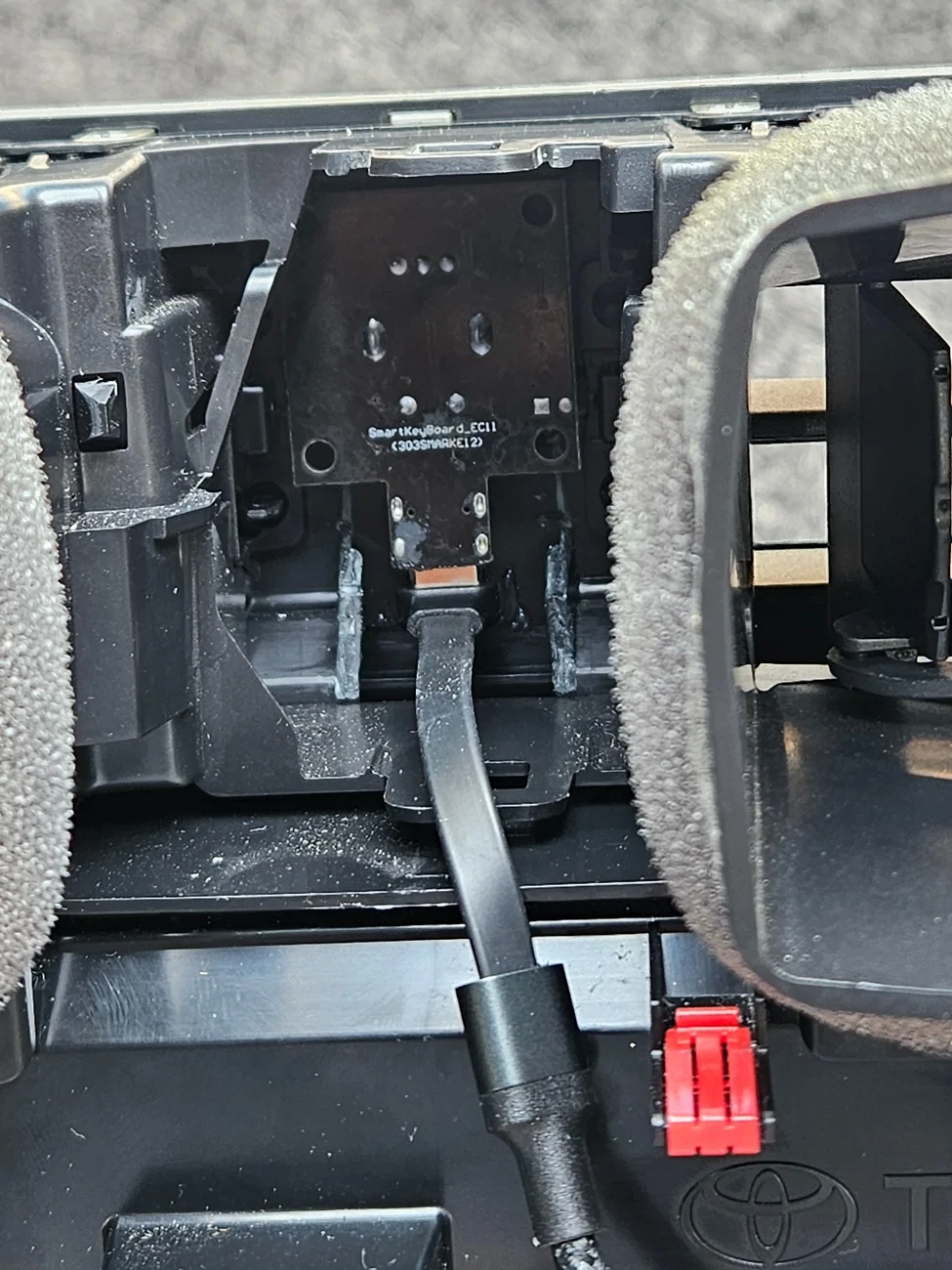 2024 Tacoma Installing a USB volume control knob when upgrading screen 20260604_180704
