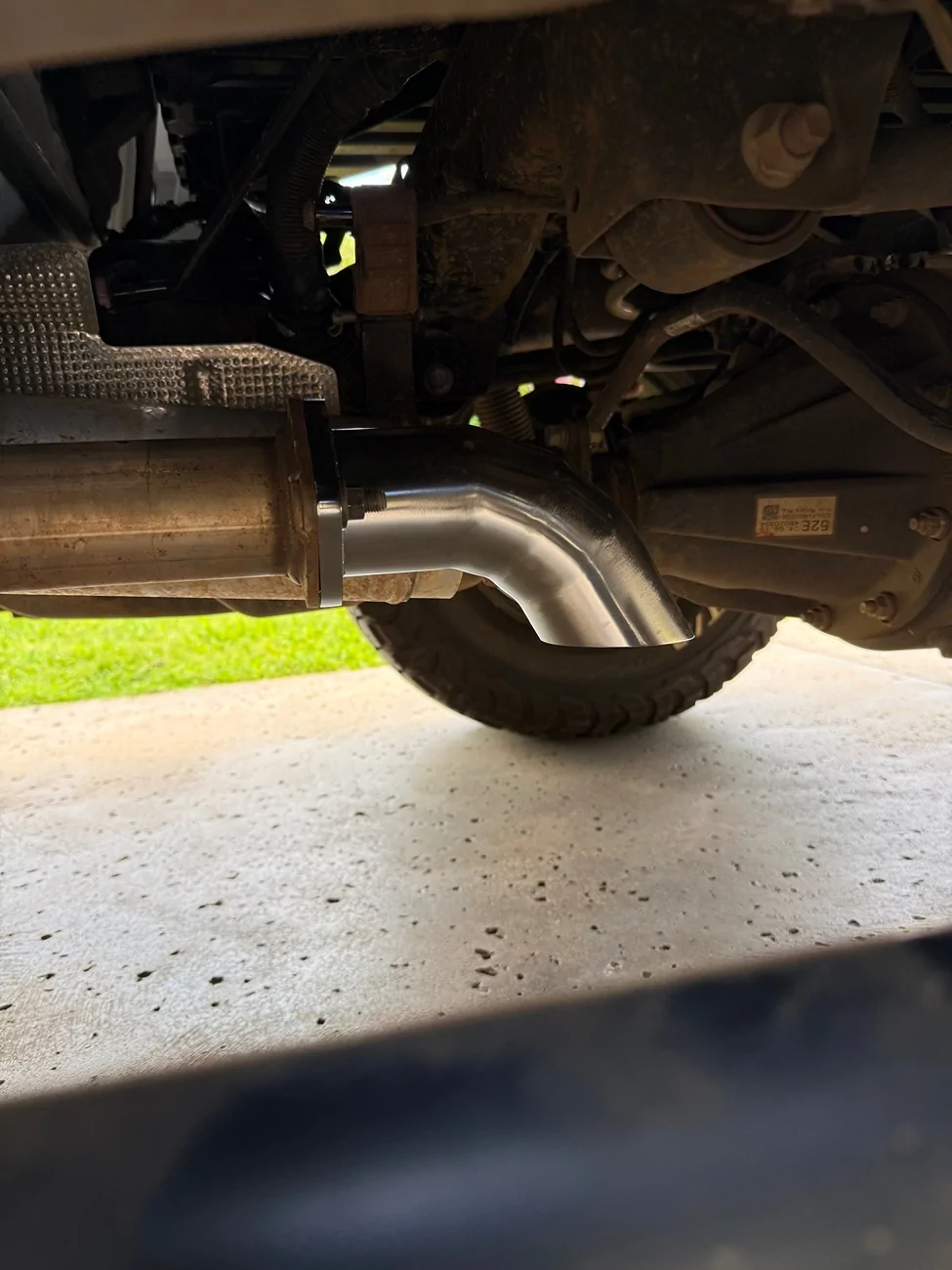 2024 Tacoma Cali Raised sliders & Sxth axle dump installed IMG_2811
