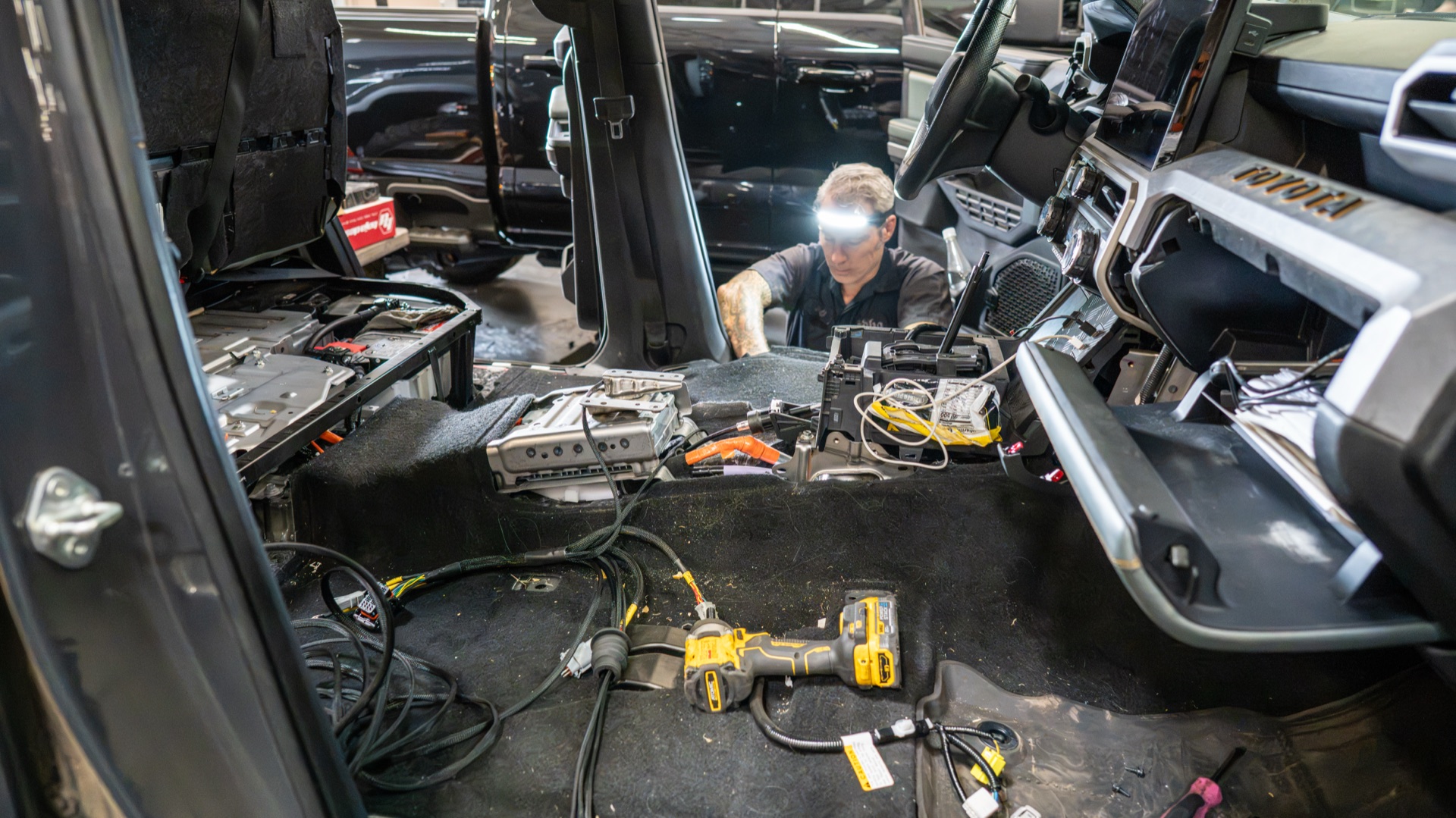 2024 Tacoma Fox 3.2 Live Valve for the 4th Gen sdhq-cab-teardown
