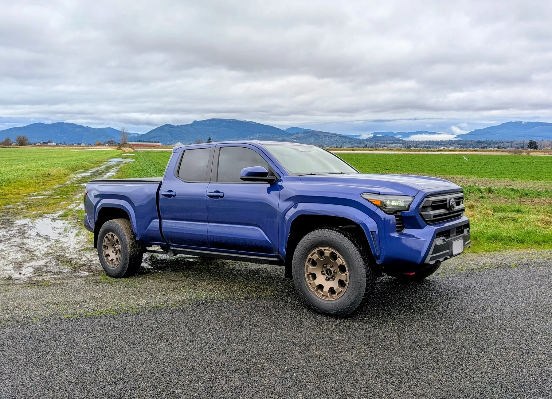 2024 Tacoma 275/70R18 KO3's do NOT fit on a 2024 Trailhunter with Canadian mudflats PXL_20260112_212255949~2