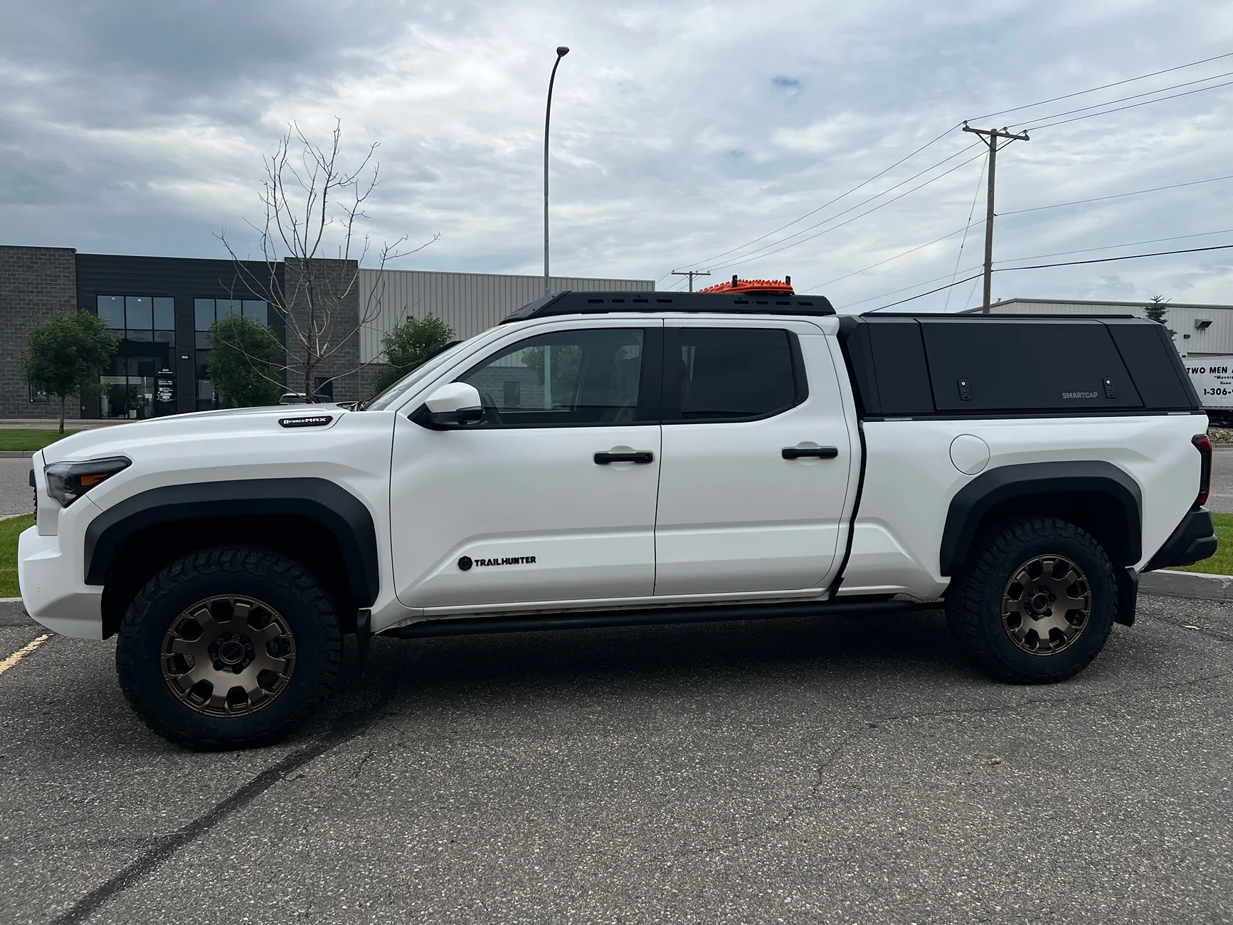 2024 Tacoma 275/70R18 KO3's do NOT fit on a 2024 Trailhunter with Canadian mudflats IMG_0782