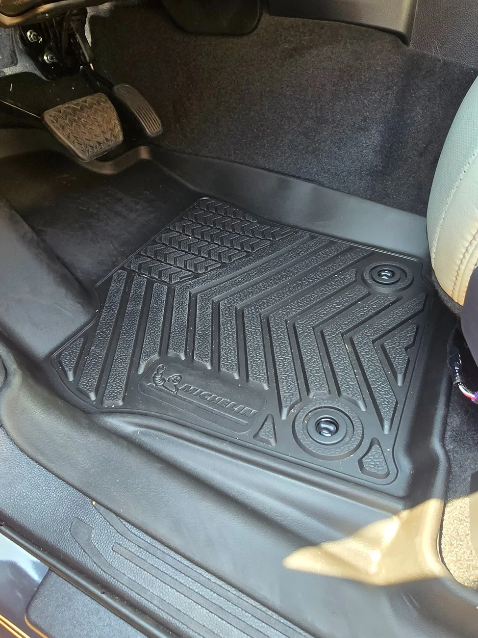 2024 Tacoma 🚗 Tacoma Owners: What Makes the Perfect Car Vacuum Cleaner? (Quick Survey) 1000058158