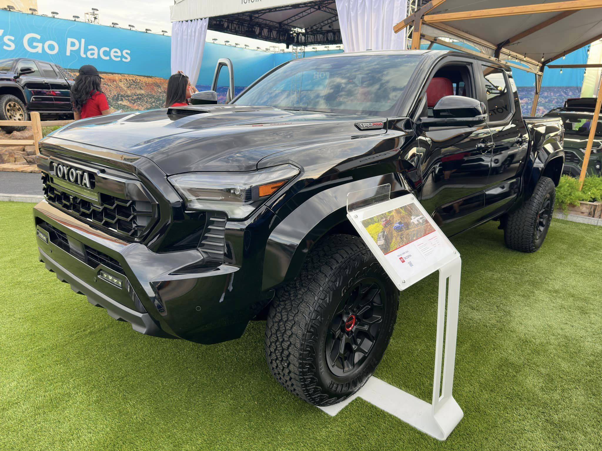 2024 Tacoma BLACK 2024 Tacoma Thread (4th Gen) 4th gen Black Tacoma TRD Pro Red Interior 2024 model 1