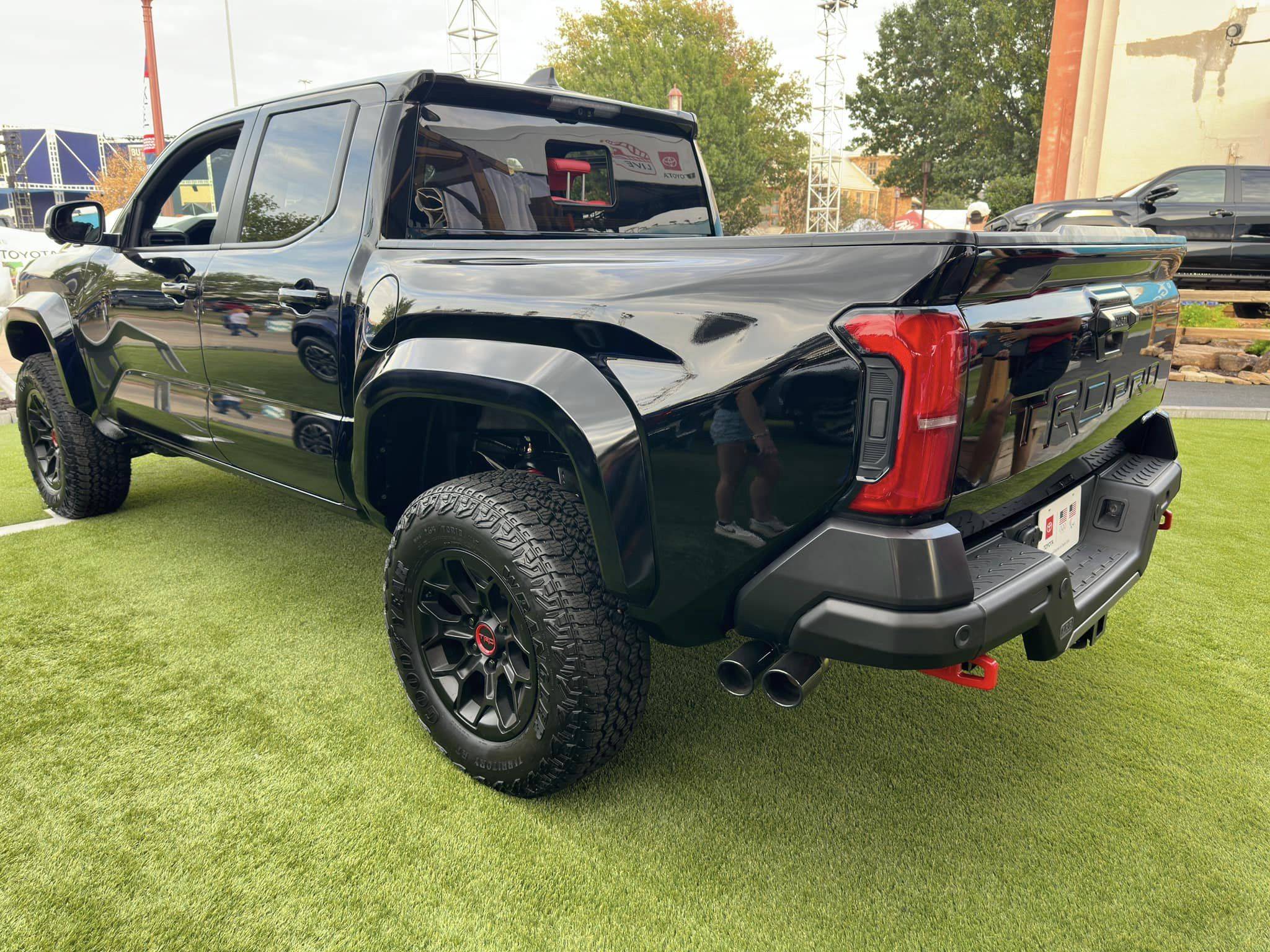 2024 Tacoma BLACK 2024 Tacoma Thread (4th Gen) 4th gen Black Tacoma TRD Pro Red Interior 2024 model 2