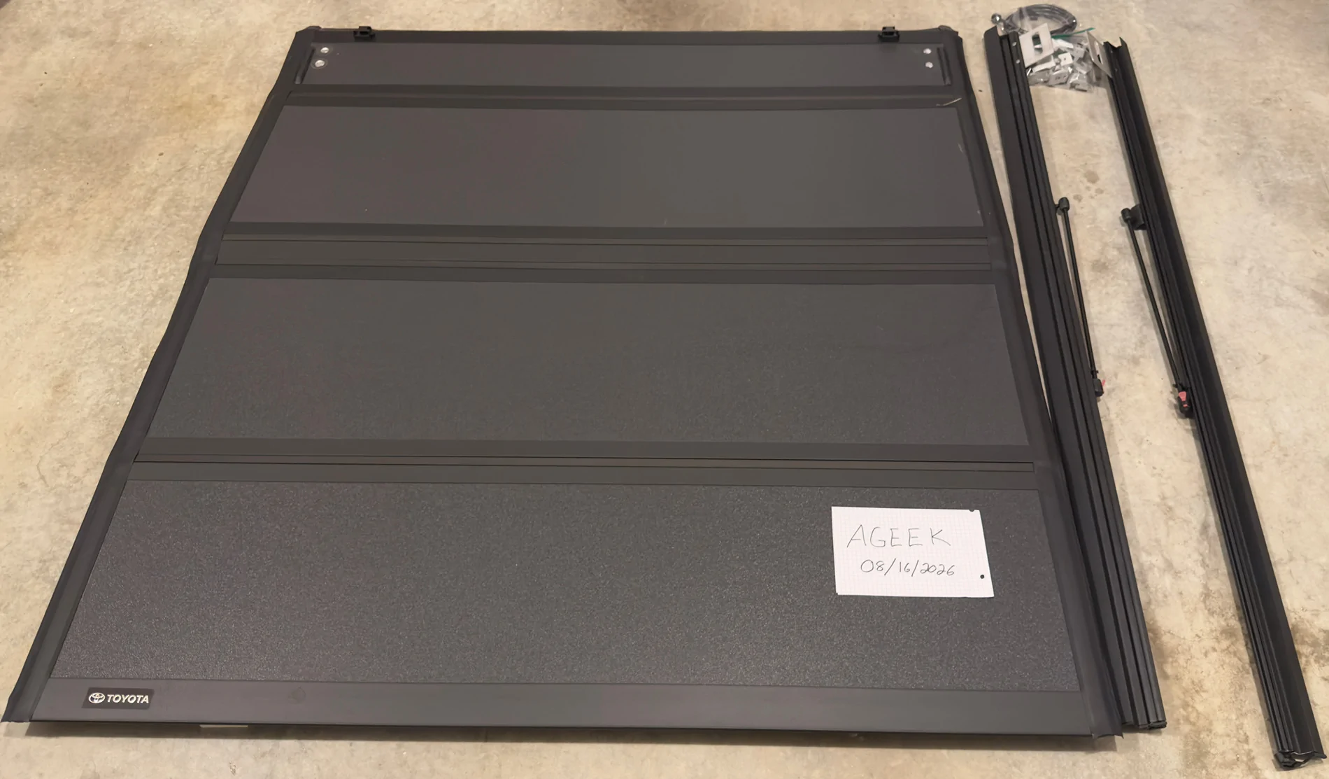 Ageek Tri Fold Tonneau.webp