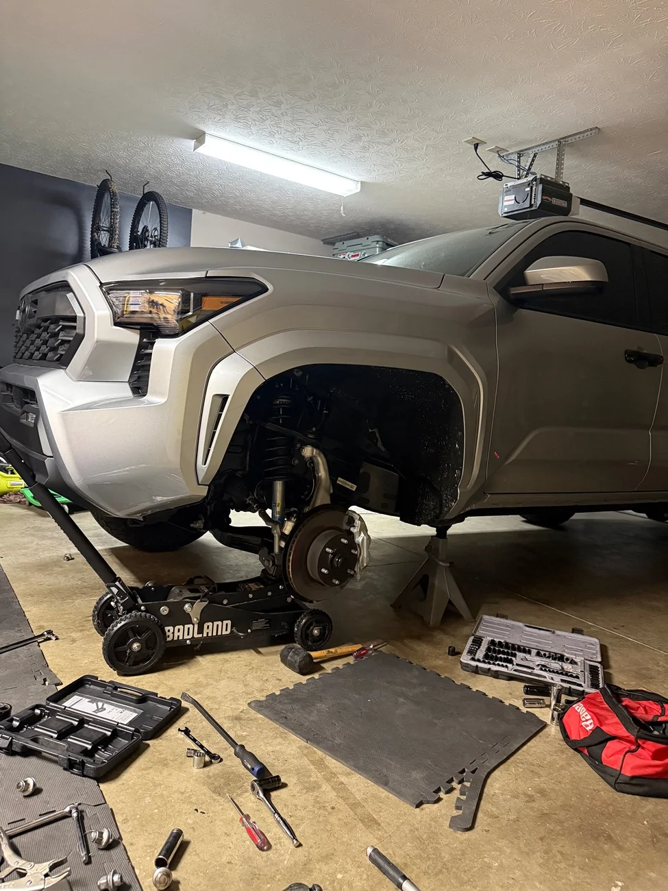2024 Tacoma What did you do TO / WITH your 4th gen Tacoma today?! 👨‍🏭 🧰 📸 IMG_0972