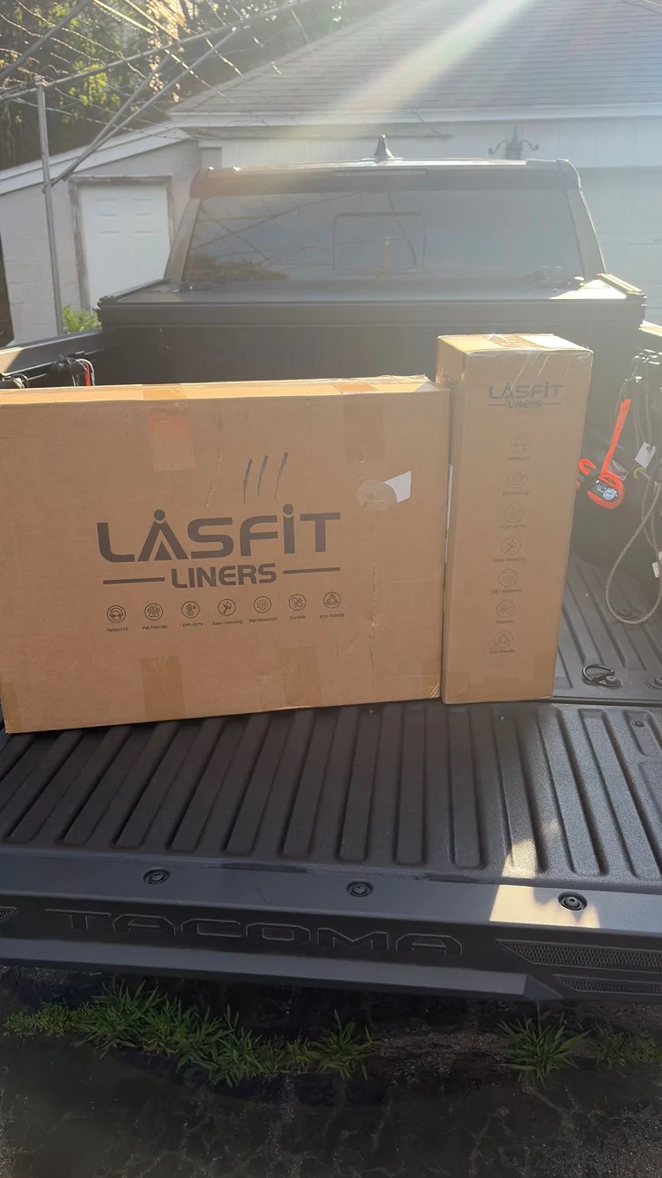 2024 Tacoma Lasfit Bed & Tailgate Liner IMG_1972