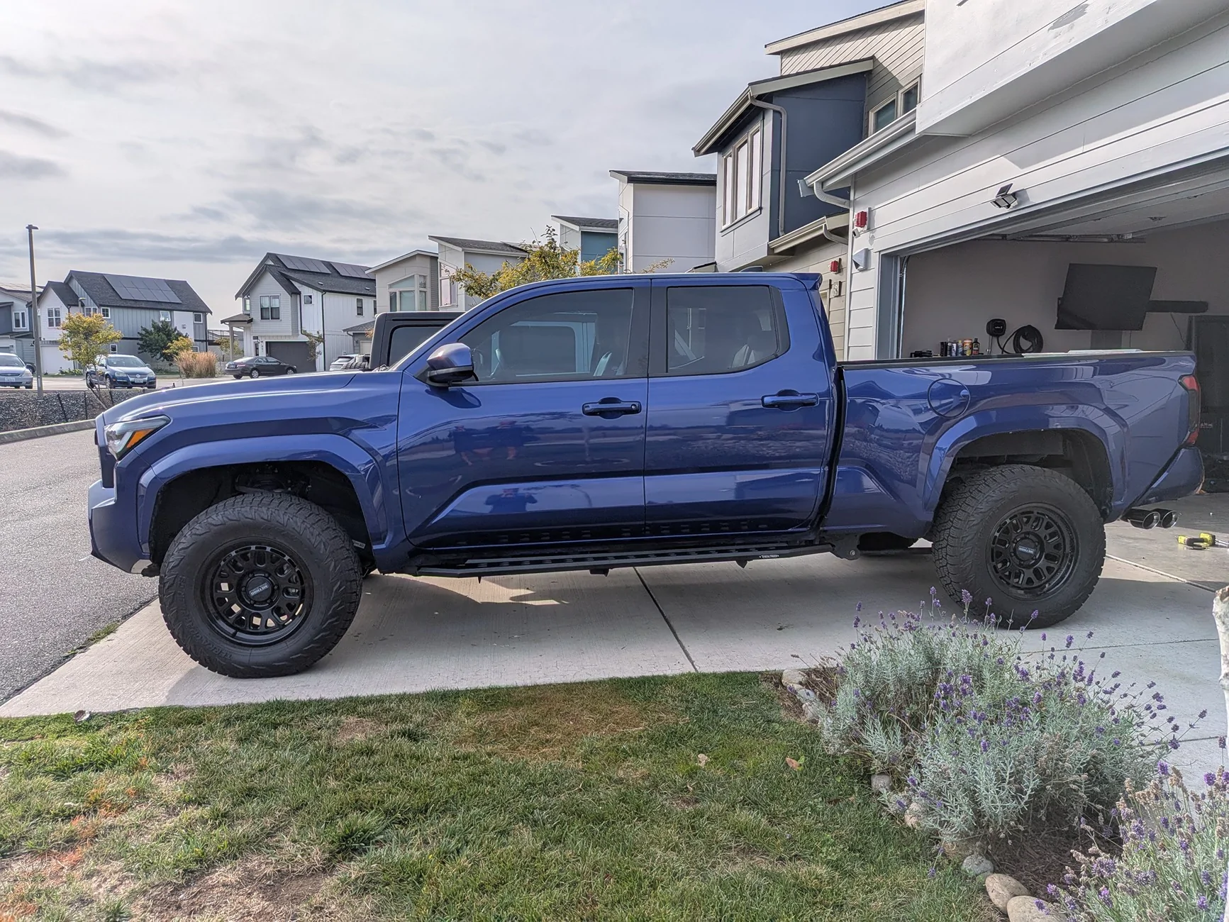 2024 Tacoma Go Rhino RB20 Slim Running boards PXL_20260911_162057415