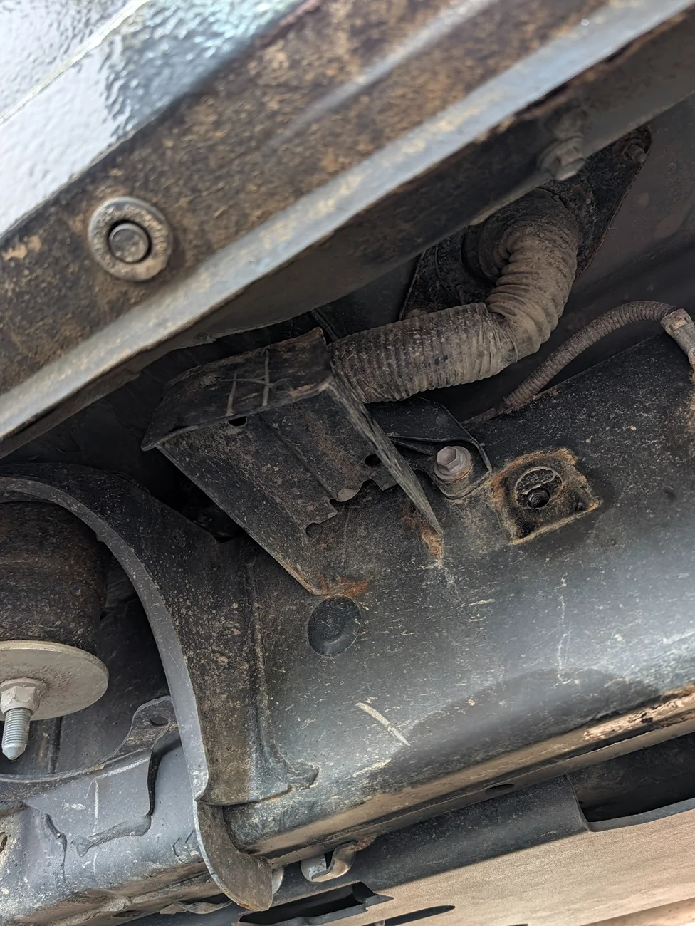 Passenger side rear bracket.webp