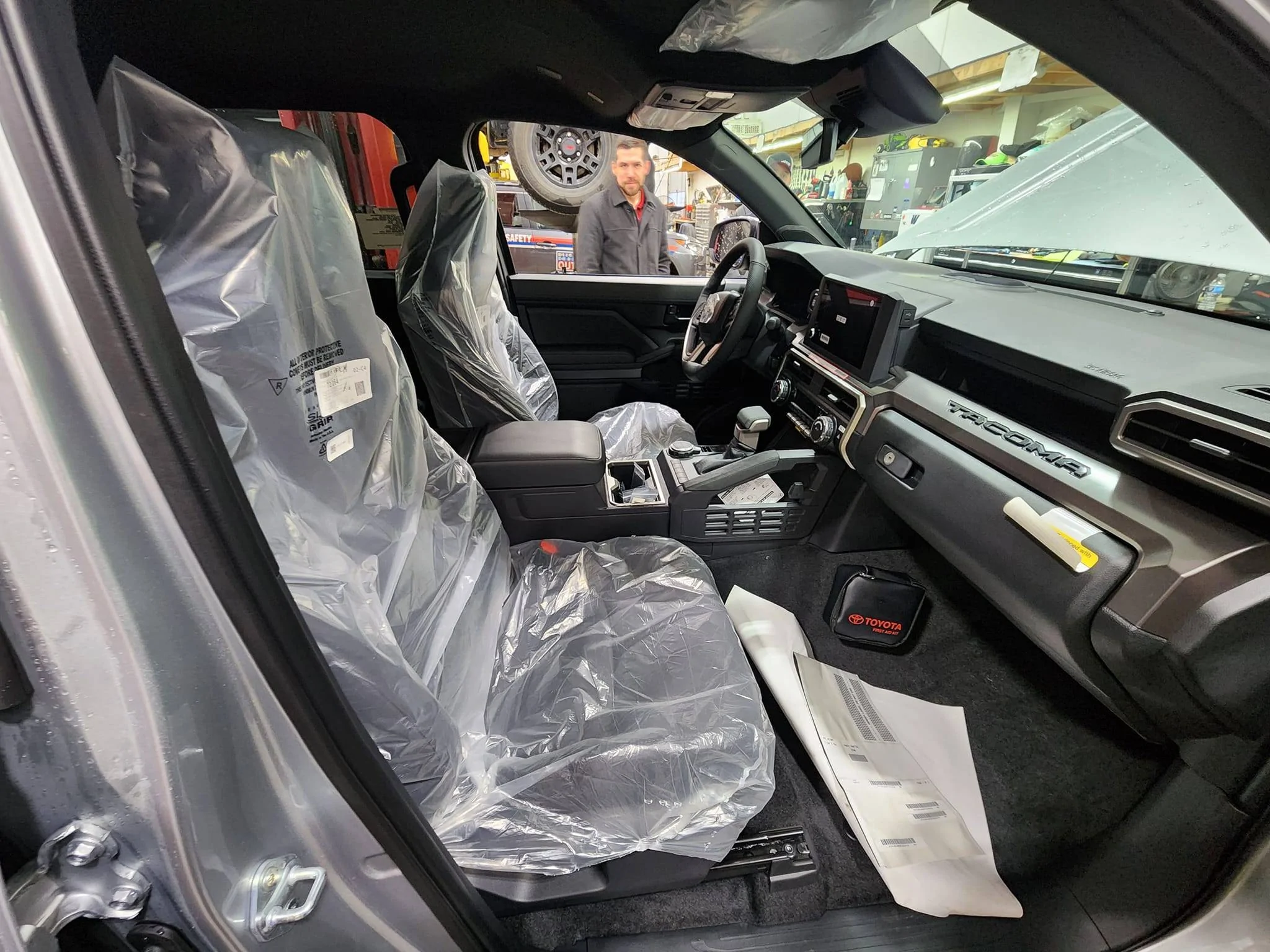 2024 Tacoma CELESTIAL SILVER METALLIC 2024 Tacoma Thread (4th Gen) Celestial Silver Metallic 2024 Tacoma SR5 3