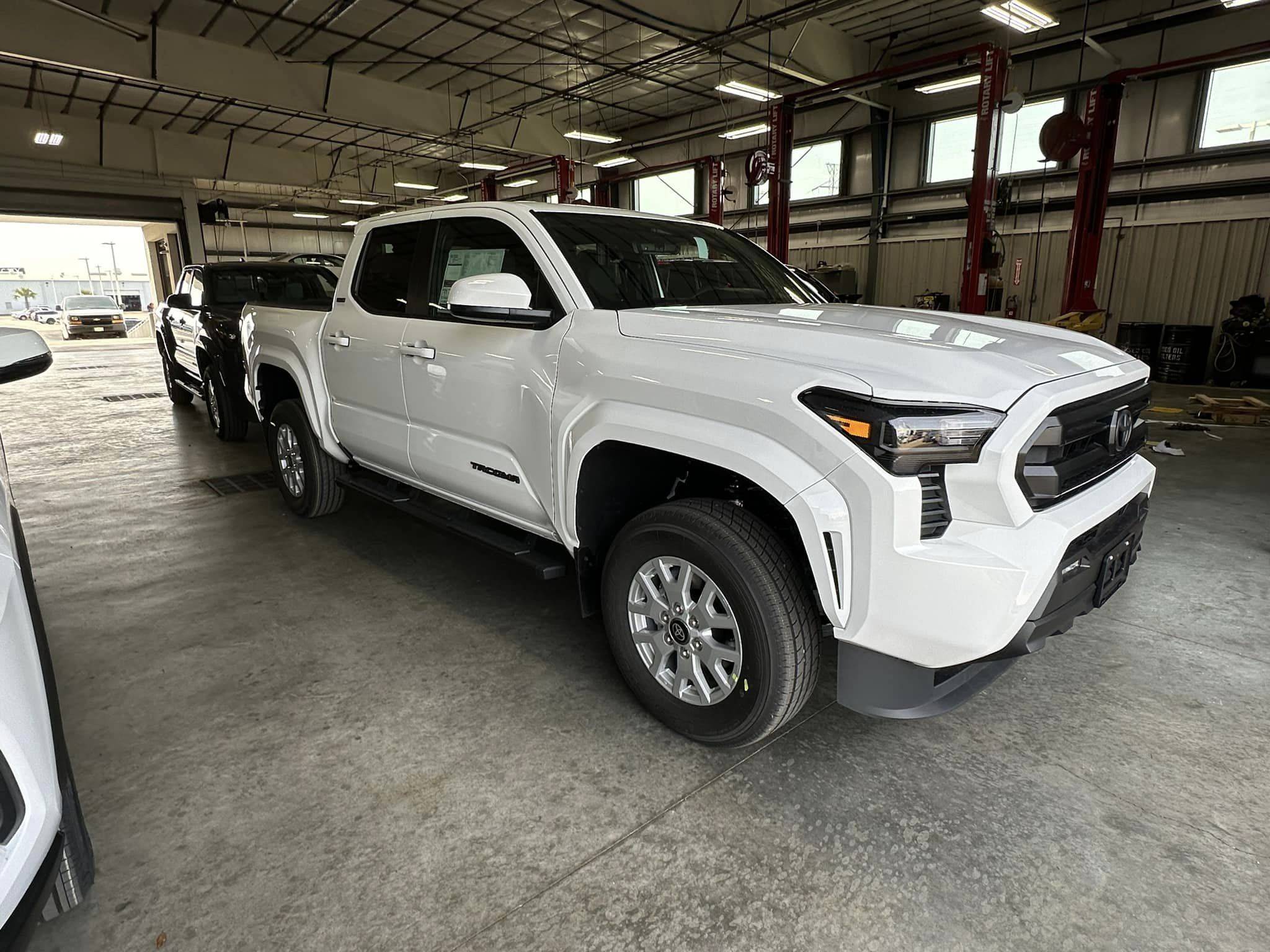 2024 Tacoma ICE CAP 2024 Tacoma Thread (4th Gen) White Ice Cap 2024 Tacoma SR5 4x4 1