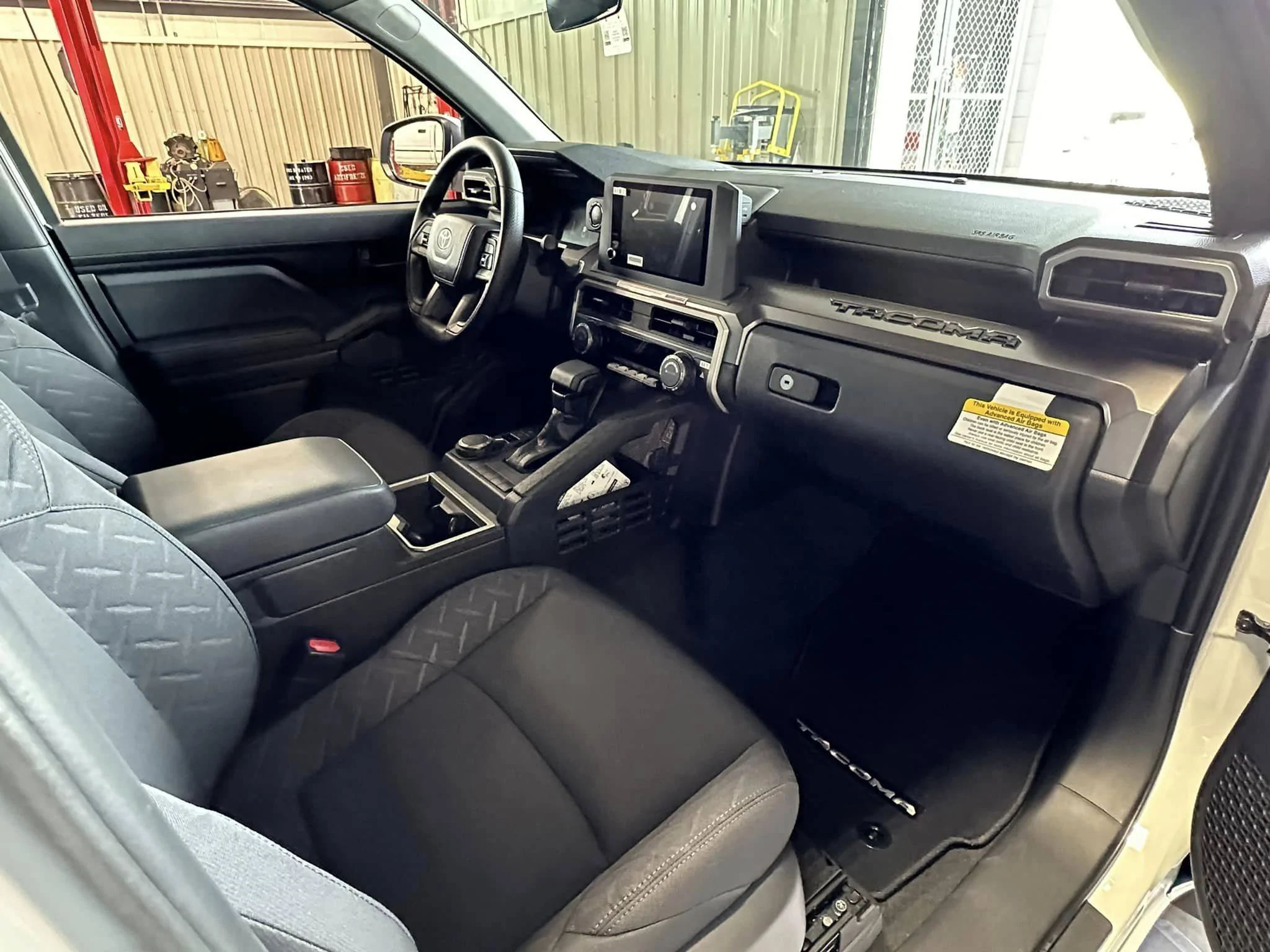 2024 Tacoma ICE CAP 2024 Tacoma Thread (4th Gen) White Ice Cap 2024 Tacoma SR5 4x4 4