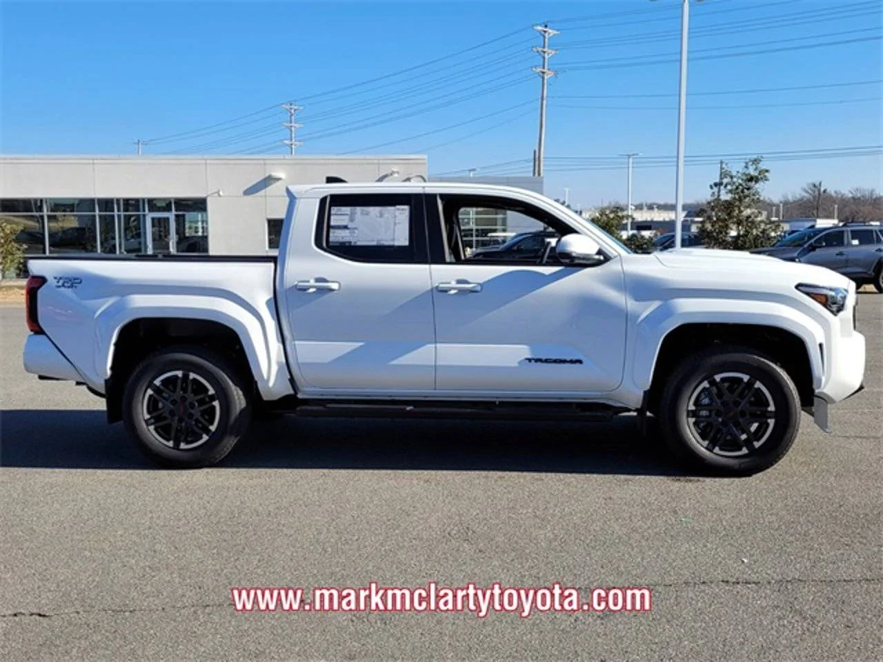 2024 Tacoma ICE CAP 2024 Tacoma Thread (4th Gen) Ice Cap 2024 Tacoma TRD Sport interior + exterior 9