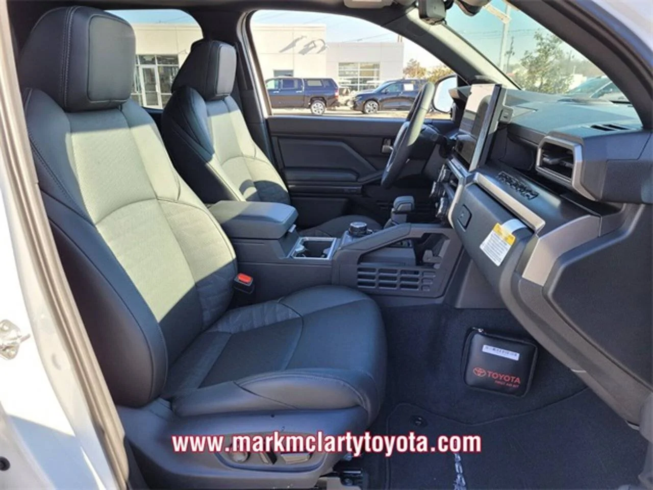 2024 Tacoma ICE CAP 2024 Tacoma Thread (4th Gen) Ice Cap 2024 Tacoma TRD Sport interior + exterior 3
