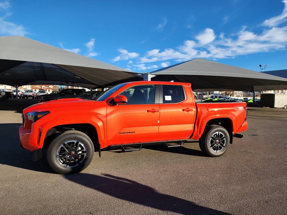 2024 Tacoma SOLAR OCTANE 2024 Tacoma Thread (4th Gen) Solar Octane 2024 Tacoma TRD Sport 4x4  Interior & Exterior 1