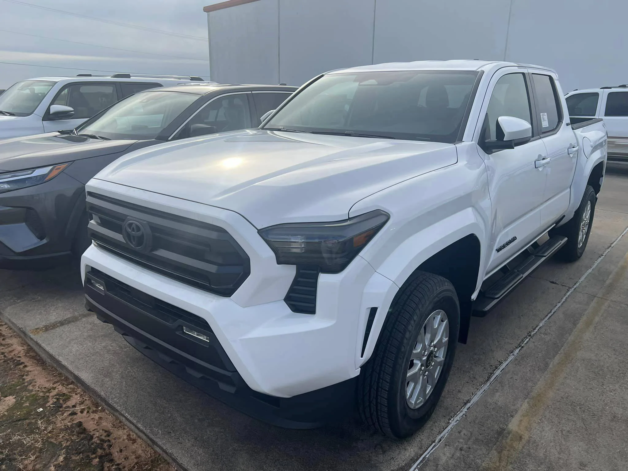2024 Tacoma ICE CAP 2024 Tacoma Thread (4th Gen)  Ice Cap 2024 Tacoma SR5 interior exterior 3