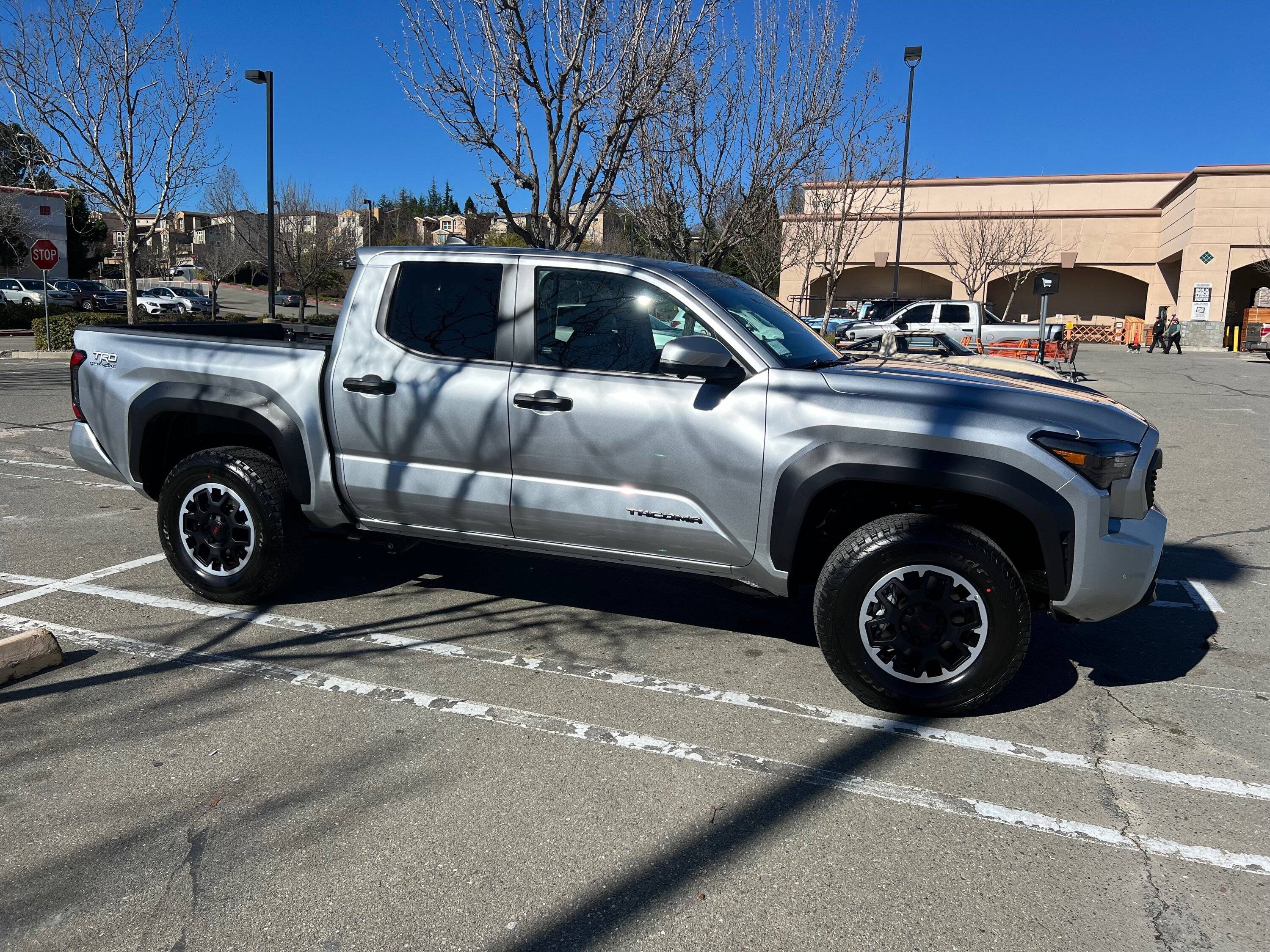 2024 Tacoma CELESTIAL SILVER METALLIC 2024 Tacoma Thread (4th Gen) IMG_4652