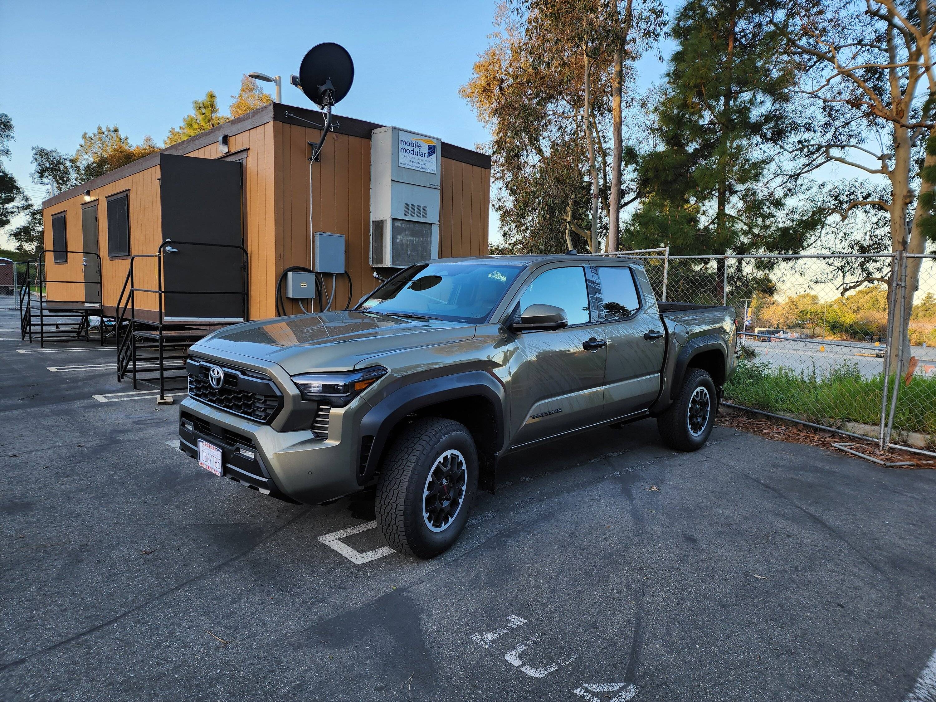 2024 Tacoma 2024 Tacoma TRD Off-Road in Bronze Oxide spotted 20240304_065705