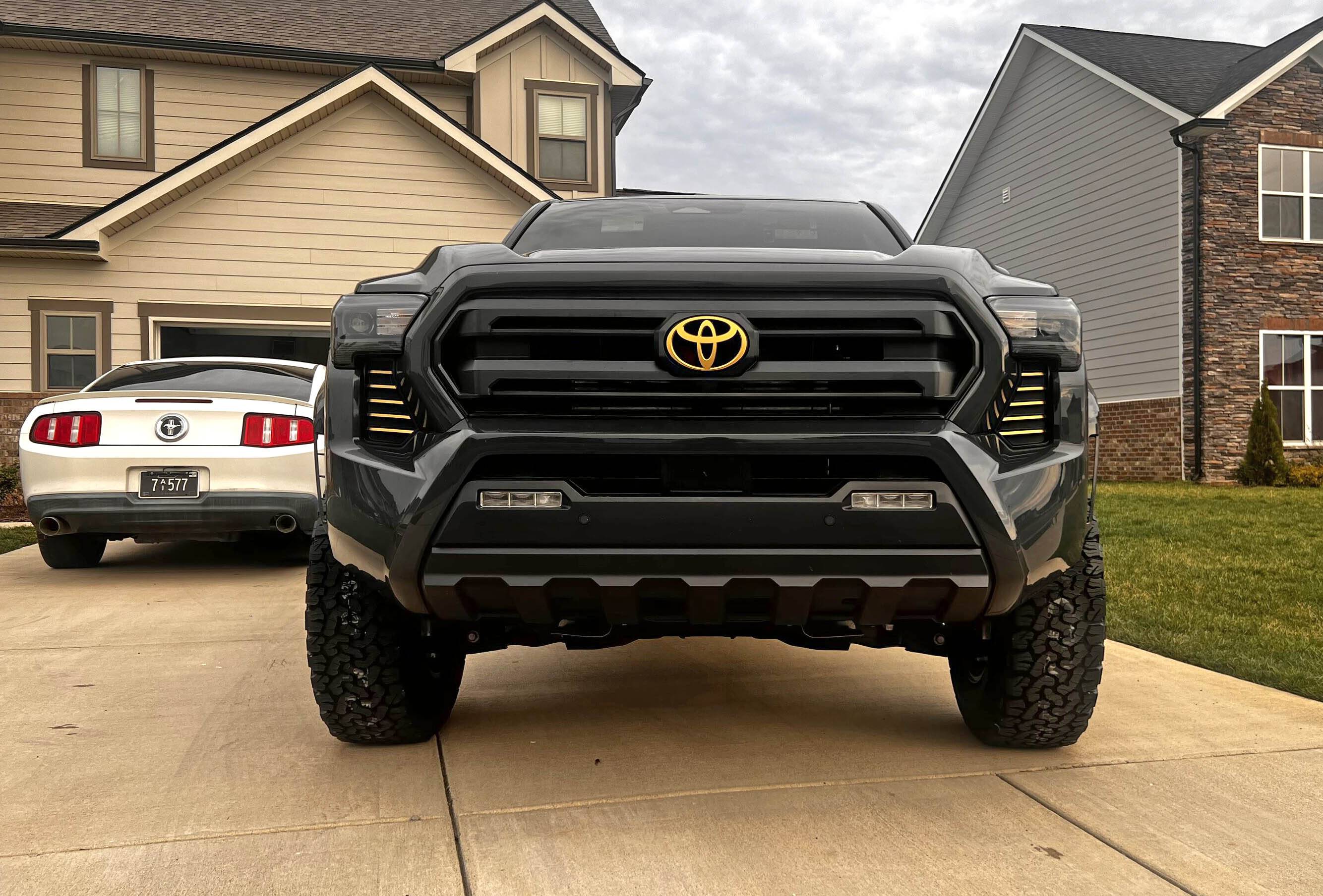 Underground 4th Gen Tacoma SR5 on Readylift 1.5%22 lift kit, Method 305 wheels, 275:70:17 tire...jpg
