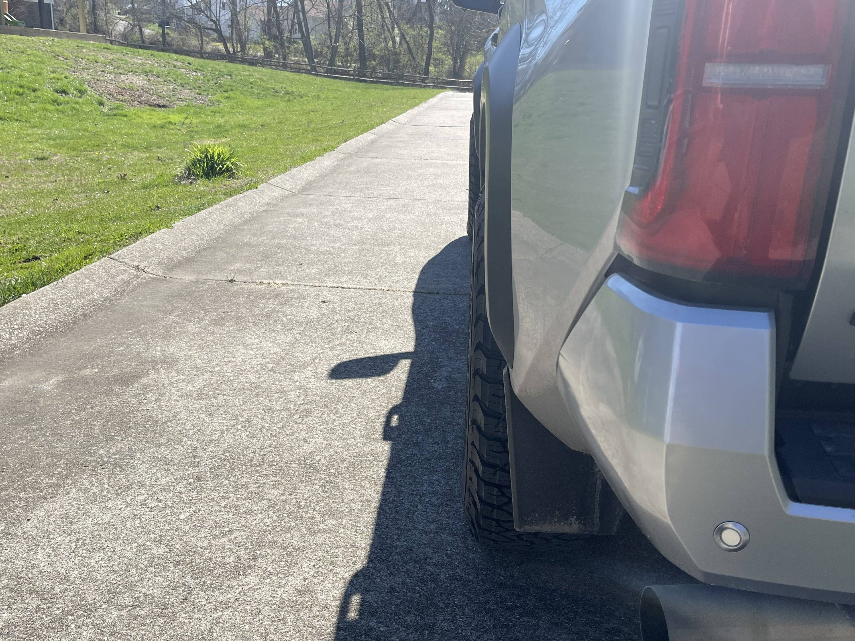 2024 Tacoma CELESTIAL SILVER METALLIC 2024 Tacoma Thread (4th Gen) IMG_2709
