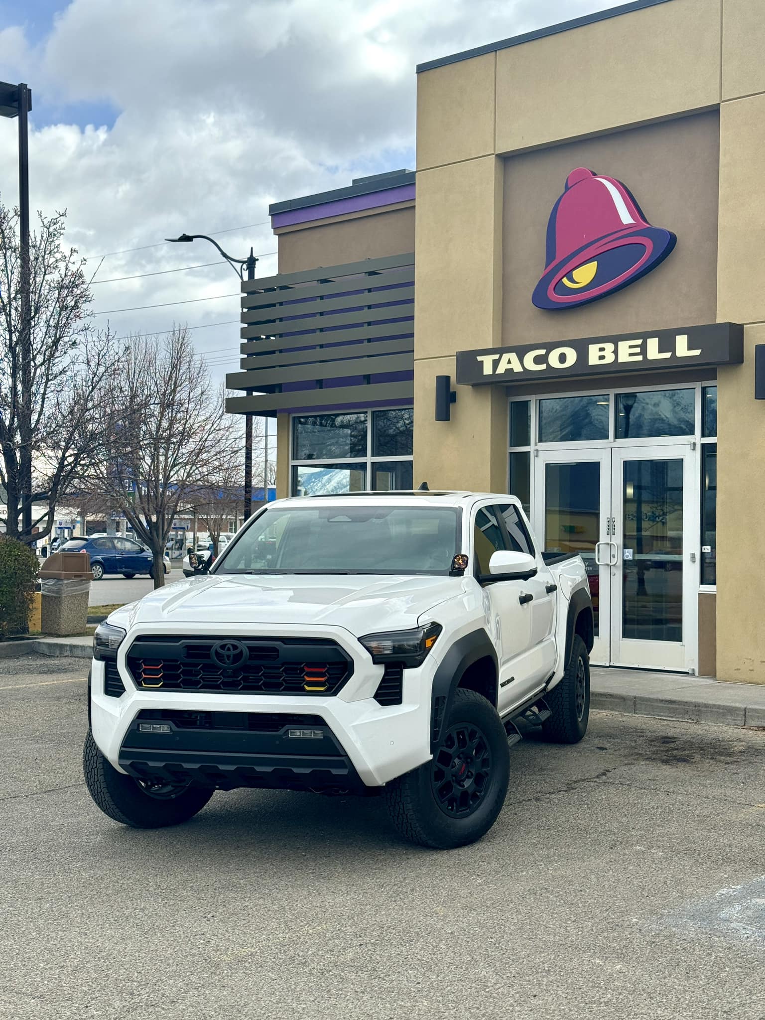 2024 Tacoma ICE CAP 2024 Tacoma Thread (4th Gen) 431950013_7655495754463135_4385823022944148845_n
