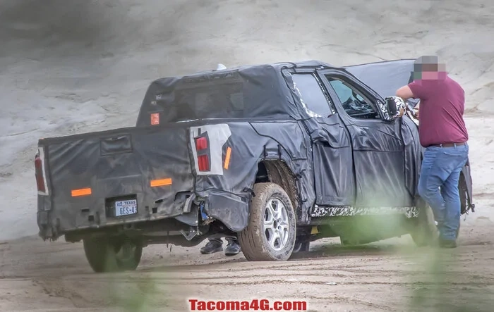 New 2024 Tacoma (4th Next Gen) Mule Off-Road Testing Reveals More Suspension Details -- 5/27/22