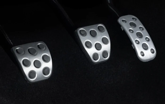 05/02 Teaser: 6-Speed Manual Transmission Confirmed for 2024 Toyota Tacoma