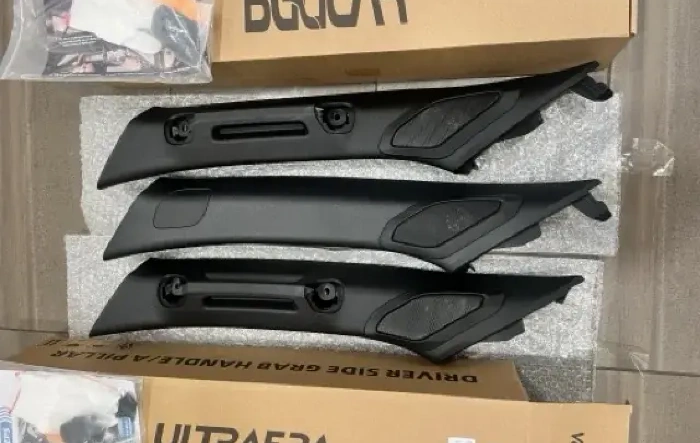 Driver's side grab handle available