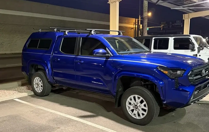 Pinstripes on Blue Crush SR5