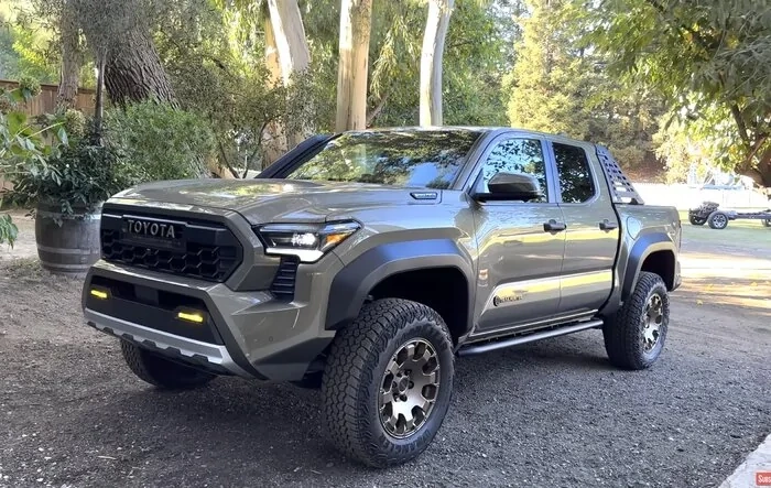 2024 Tacoma Trailhunter Bronze Oxide in Low Light - Inside & Out