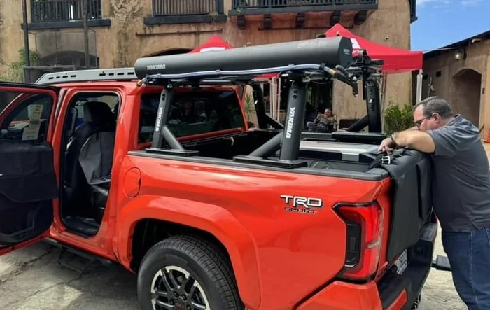 Yakima Bed Rack spotted on 2024 Tacoma 4th gen in Puerto Rico!