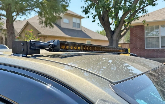 Roof mount light bar with homemade roof mounting angles