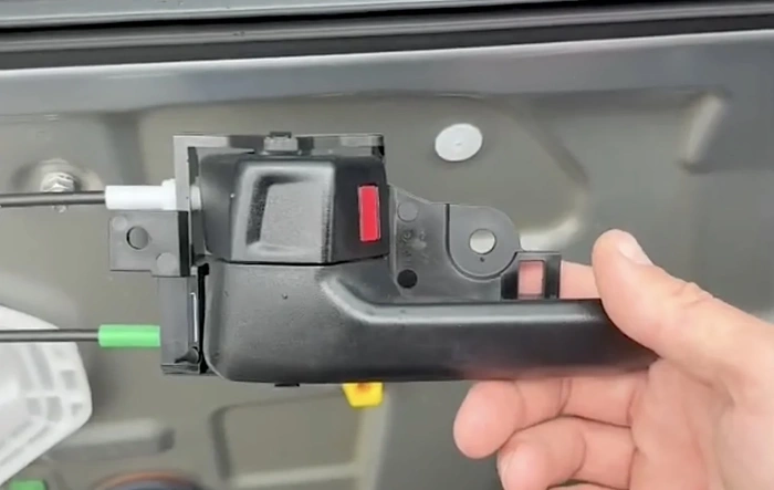 Driver inner door handle failure and replace